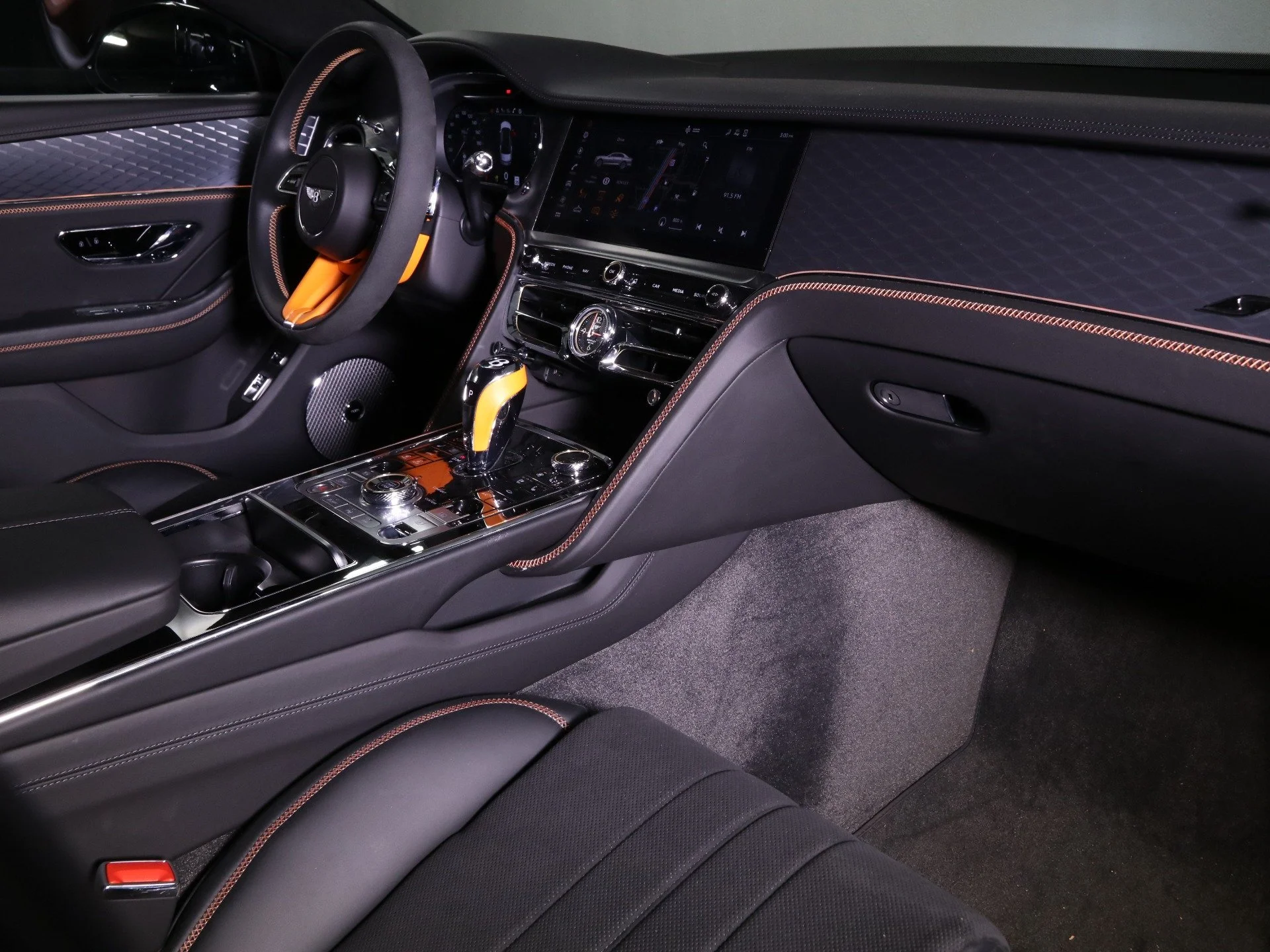New-2024-Bentley-Flying-Spur-S-1732874371-16.jpg