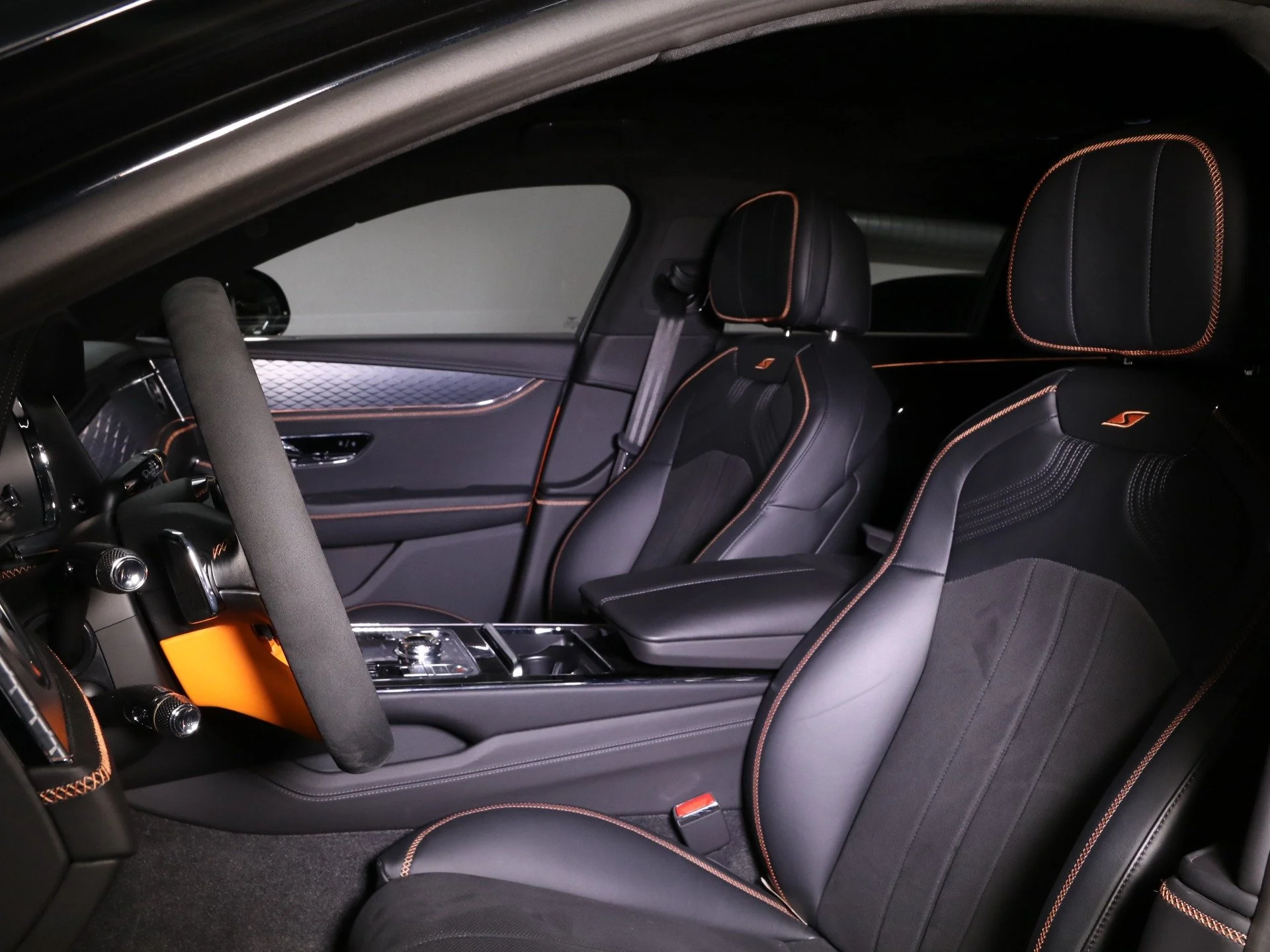 New-2024-Bentley-Flying-Spur-S-1732874371-15.jpg