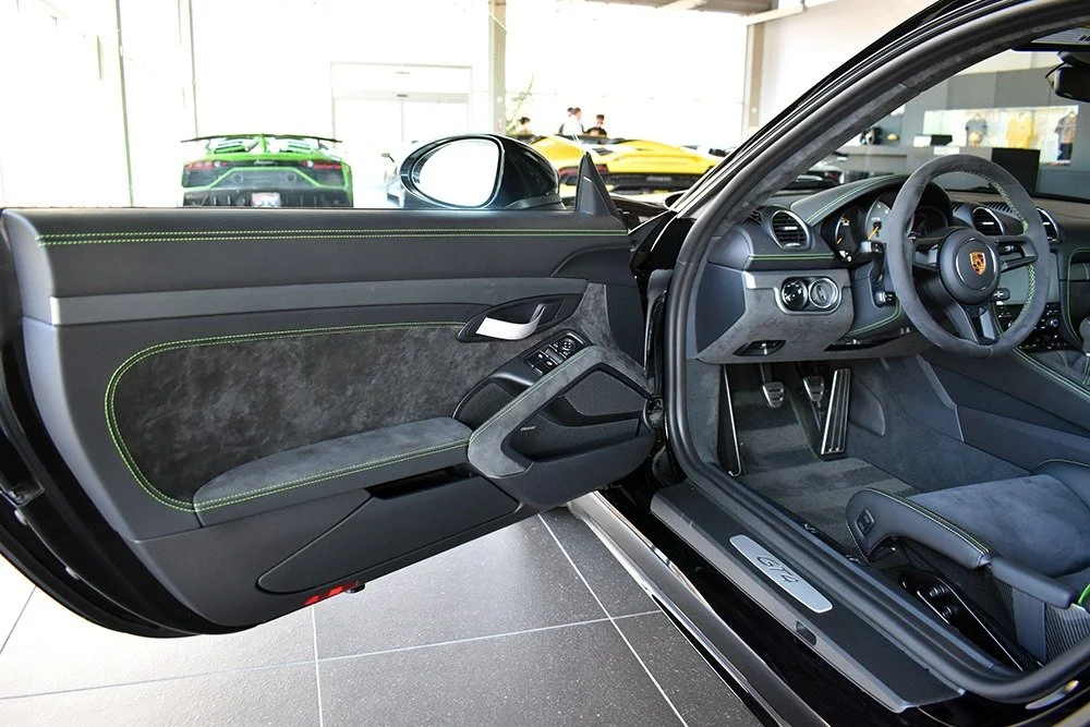 Used-2020-Porsche-718-Cayman-GT4-1604962397-6.JPG