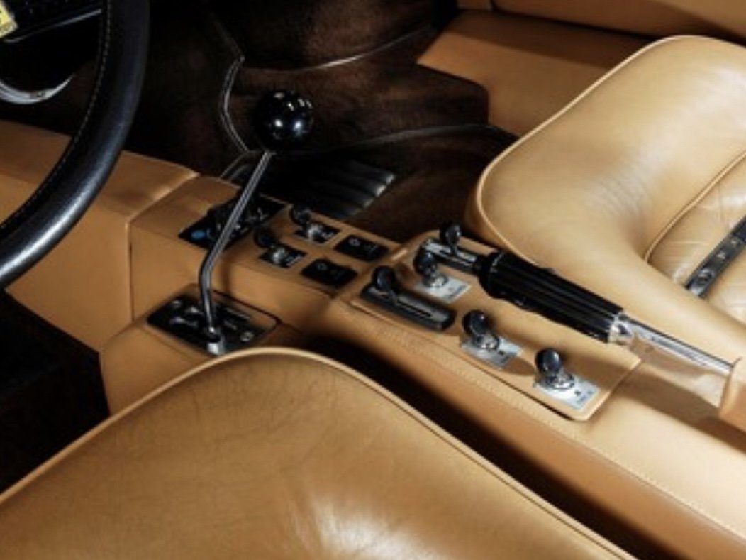 Gated gear selector and center console on Blue 1979 Ferrari 512 BB 
