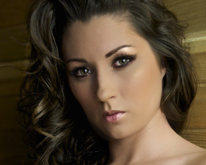 Makeup by Destiny Ezurs, based out of Fort McMurray