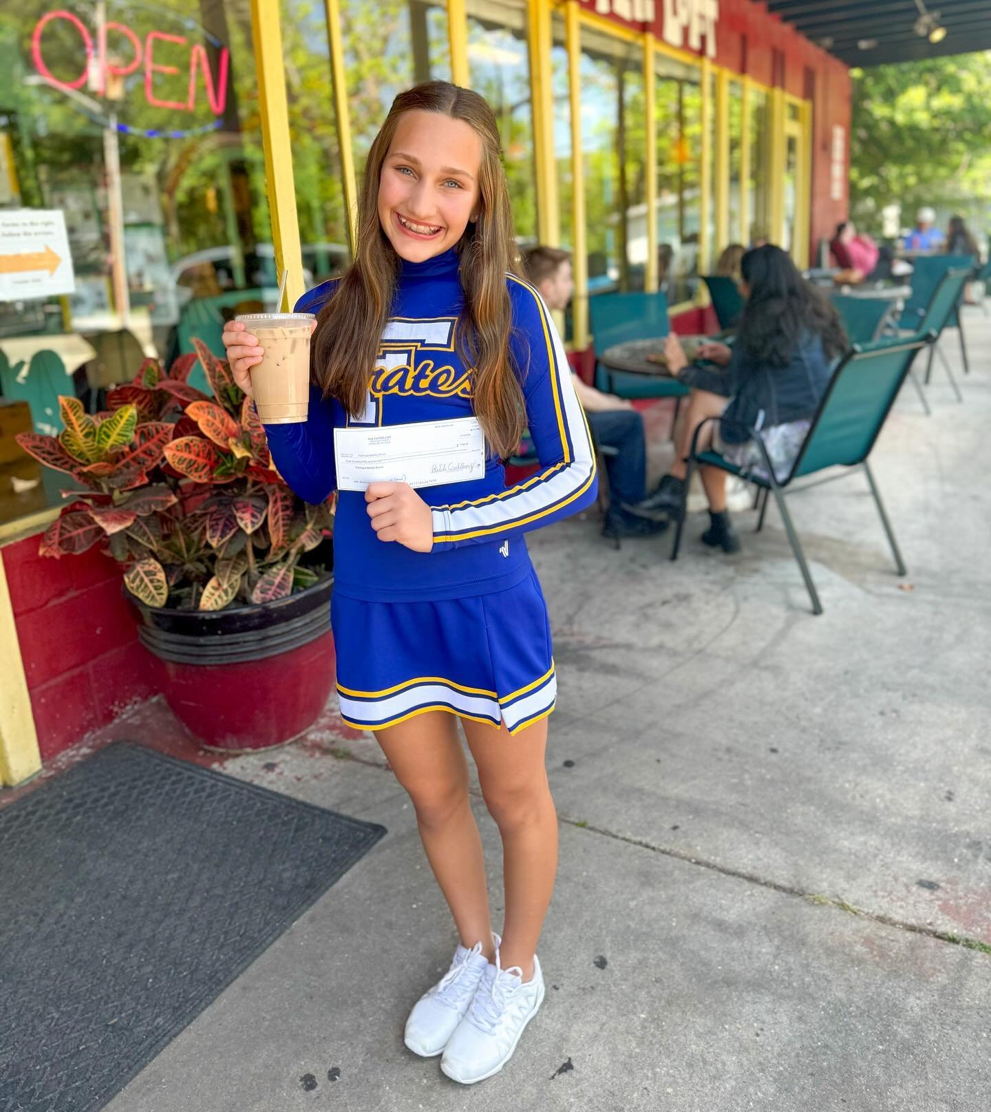 Shout out to Fairhope Elementary Cheerleads and Emory! Thank you guys for letting us sponsor you! GO PIRATES🏴&zwj;☠️💣! 

#sponsorship #support #fairhope #pirates #local