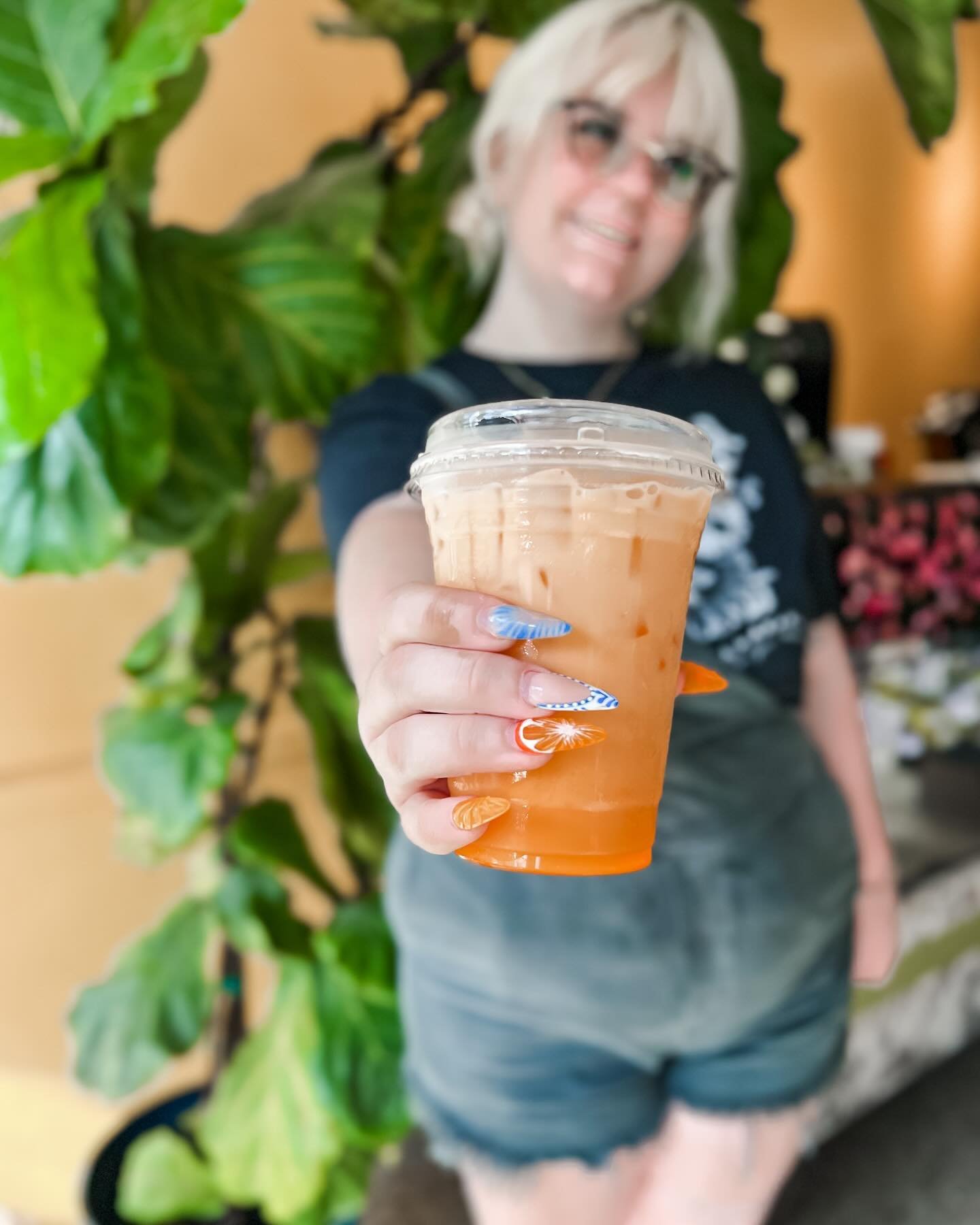 🍊Summer is approaching and the temperatures and rising. Cool off with our Orange Creamcsicle Italian Soda!🍊

#summer #orangecreamsicle #soda #sunnyvibes