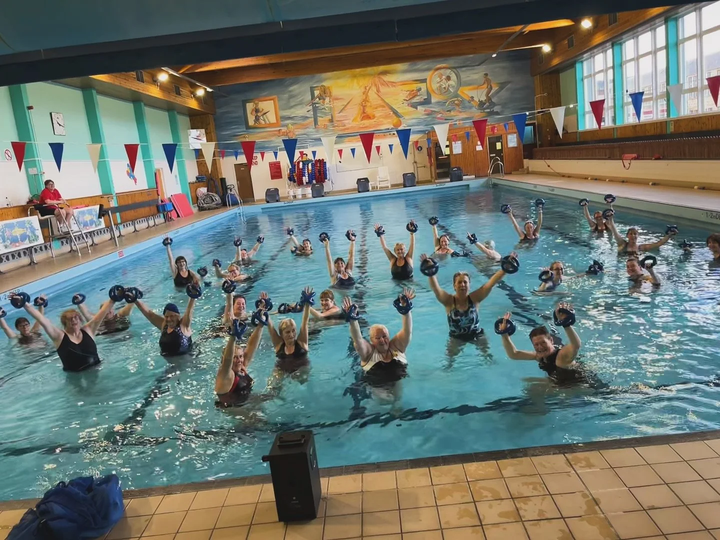 I&rsquo;m back to classes this week and it feels so good! 💦
After two weeks off, it was amazing to see all those smiling faces again &mdash; laughter, splashes, and such great energy all round! 🩵 🎶 🏊🏼 

Looking forward to a busy week ahead with 