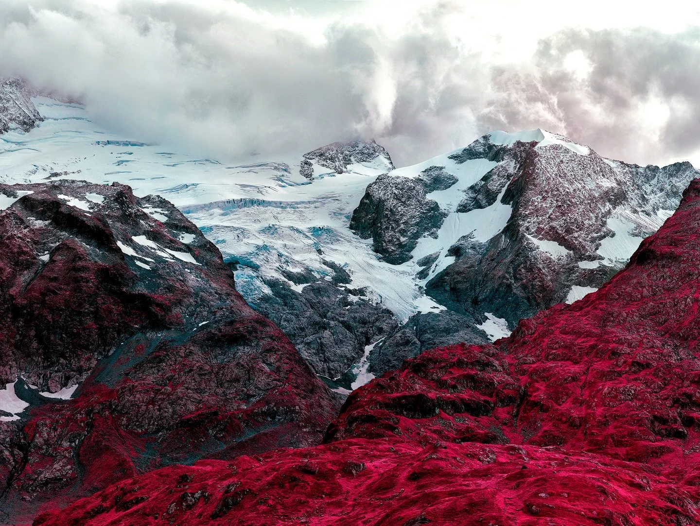 Steingletscher, Bern 2021. 

#infraredphotography #landscapephotography