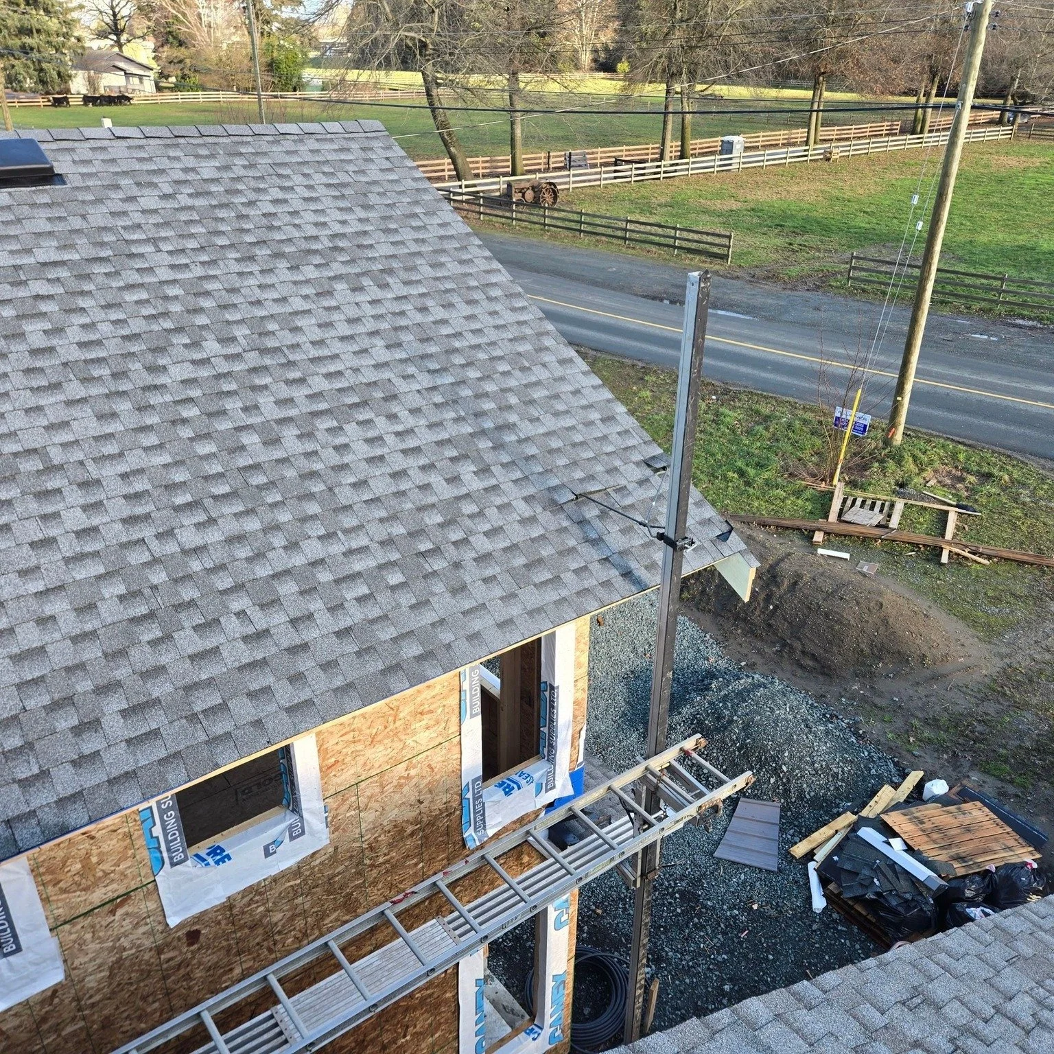 New residential roof installation with asphalt shingles in Chilliwack, BC