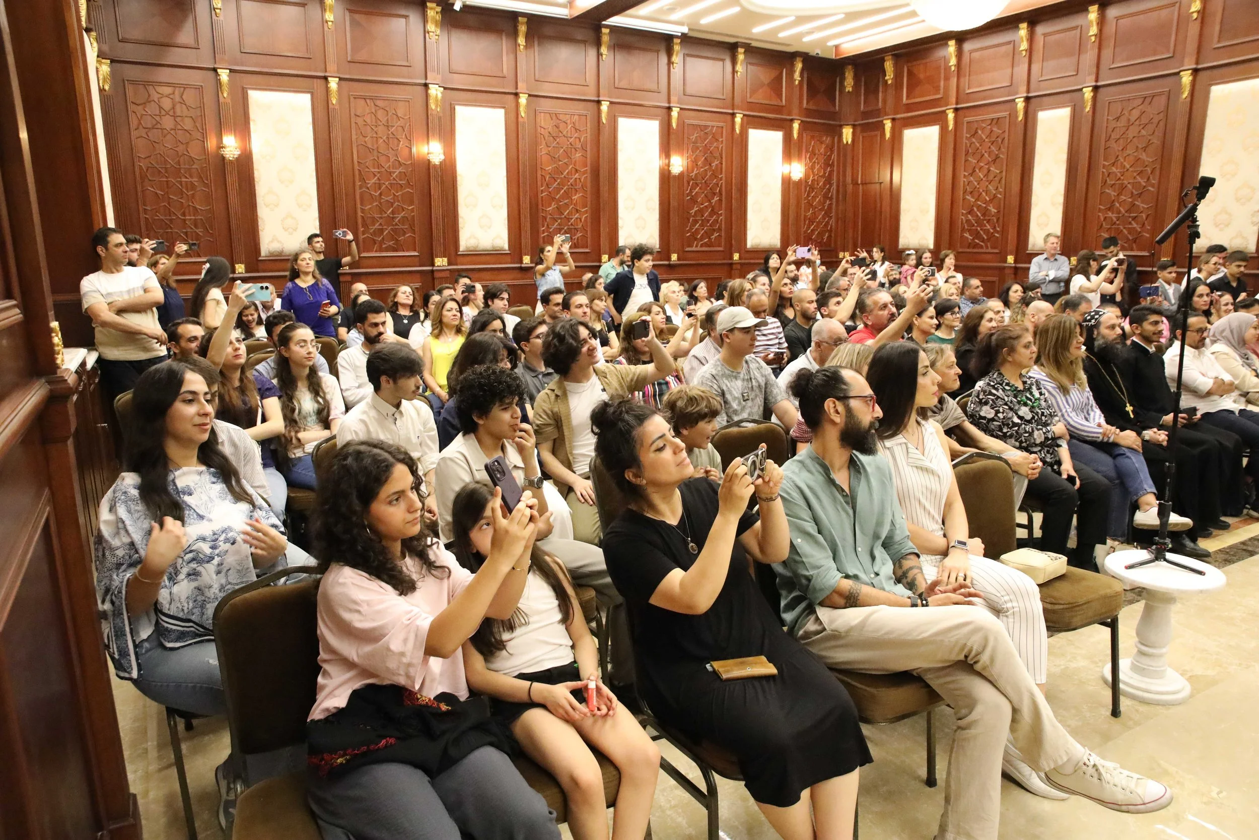 Audience Final concert YES SY.jpg