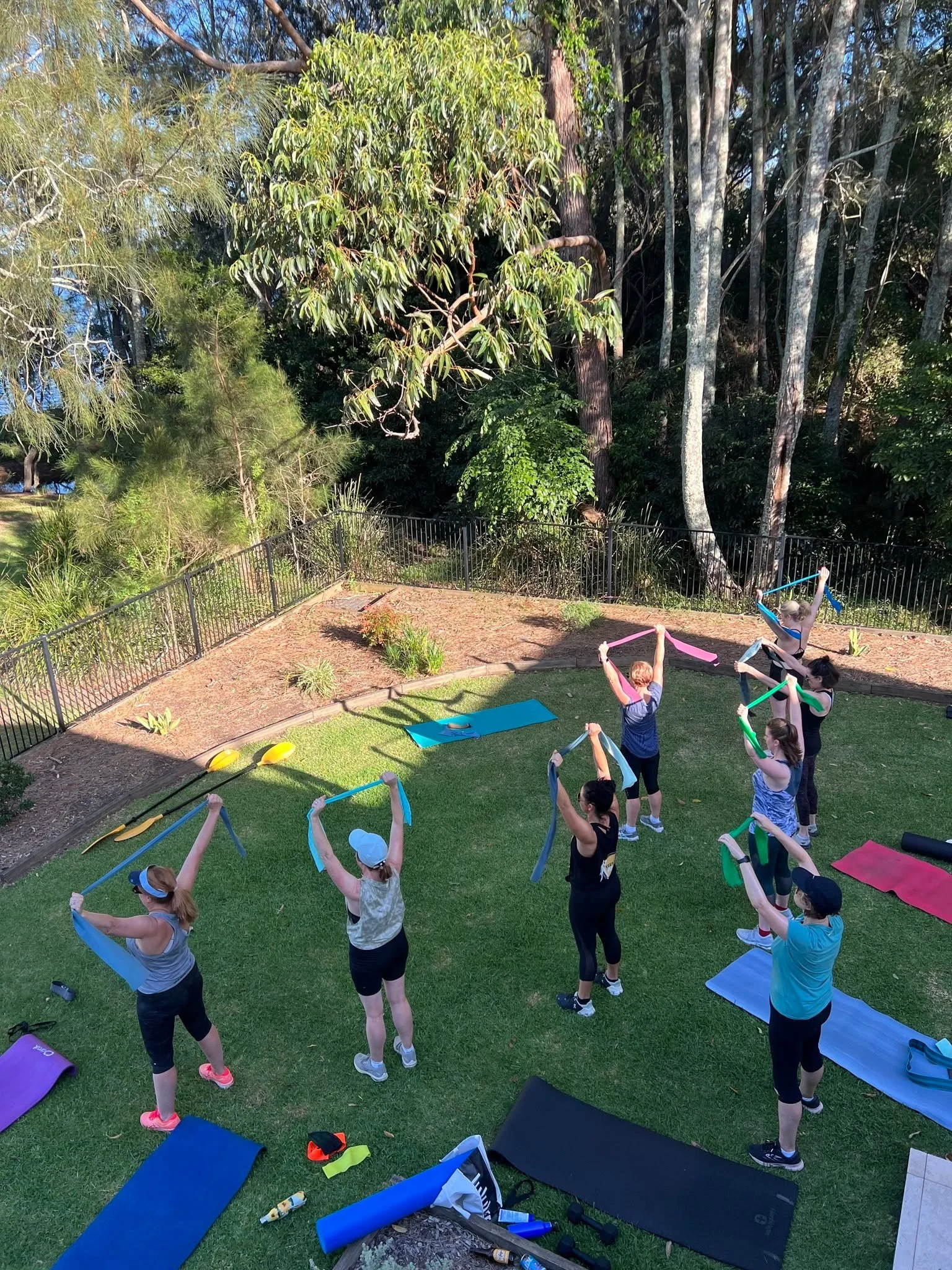 ✨ Bands, mats, fresh air, and smiles &mdash; the perfect recipe for a Pilates session that leaves you feeling strong and centred 💫 Come trial a FREE Pilates class and see how good it feels! 🌿

#Pilates #PilatesSydney #OutdoorTraining #OutdoorTraini