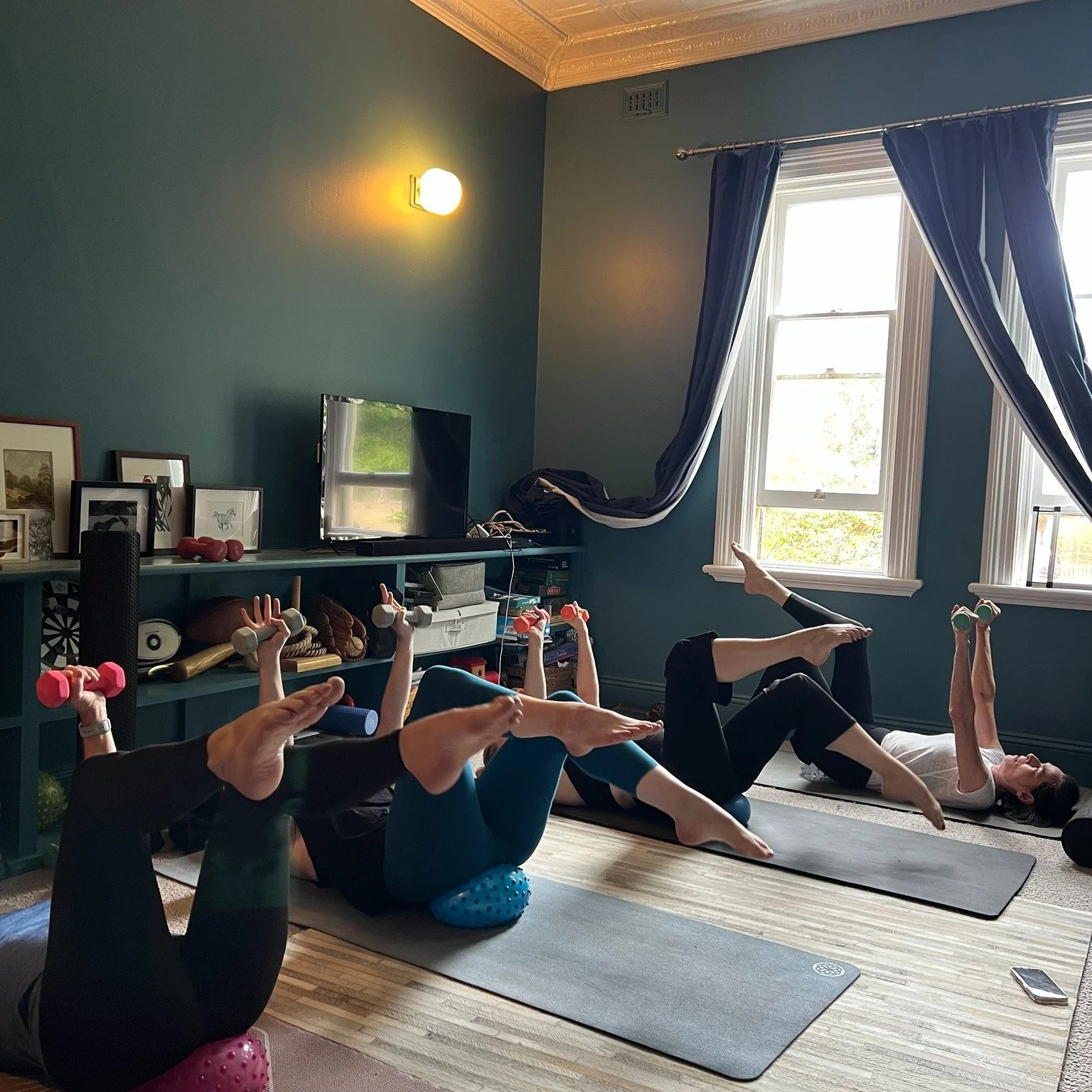 👀 Keep your eyes peeled&hellip; something very exciting might be on the horizon.
Hint: think movement, sunshine, and soul-nourishing food. ☀️🌿
A new retreat could be closer than you think&hellip; 💫