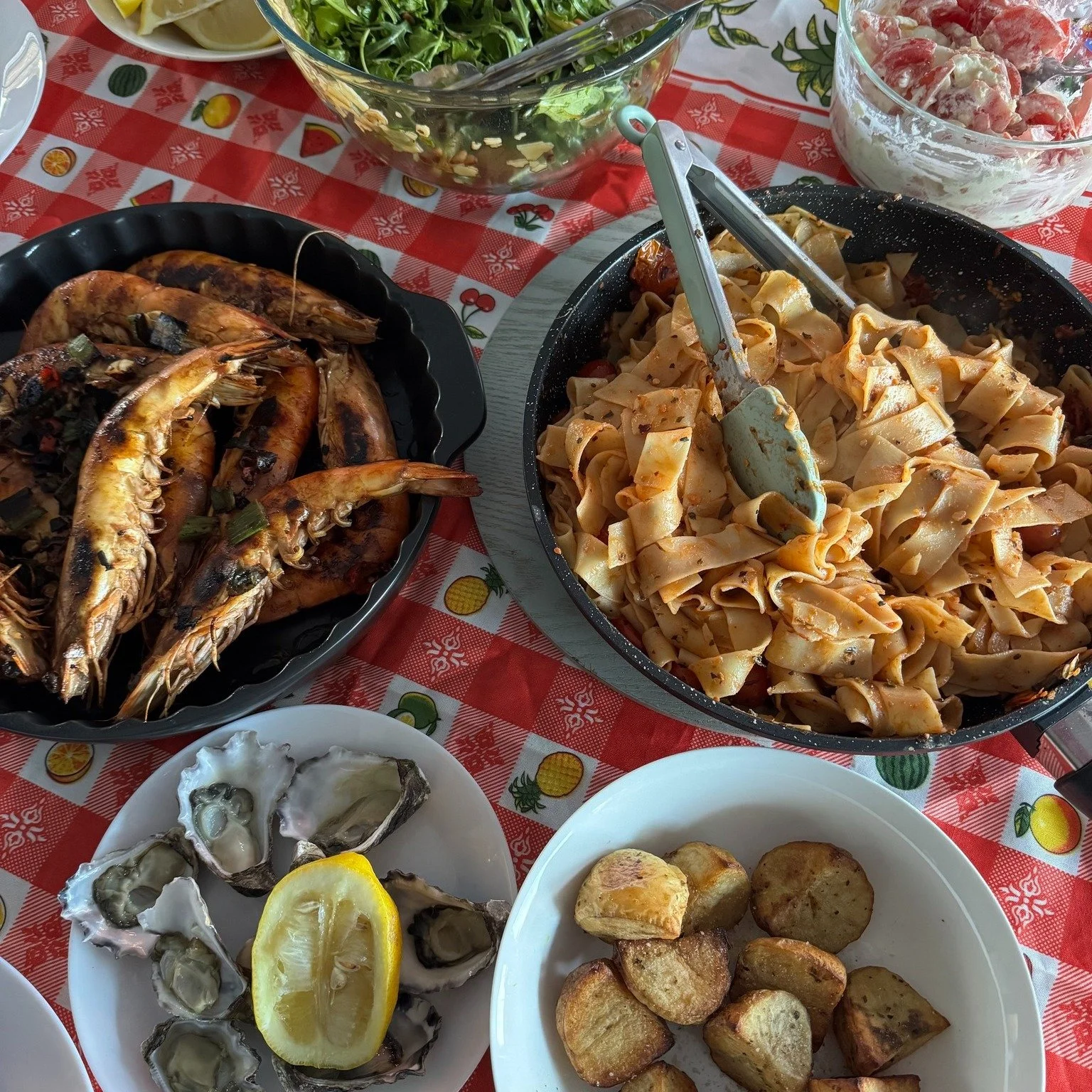 Feeding the family with good food, no fuss.
A little bit of everything, made with love and shared around the table. That&rsquo;s balance.