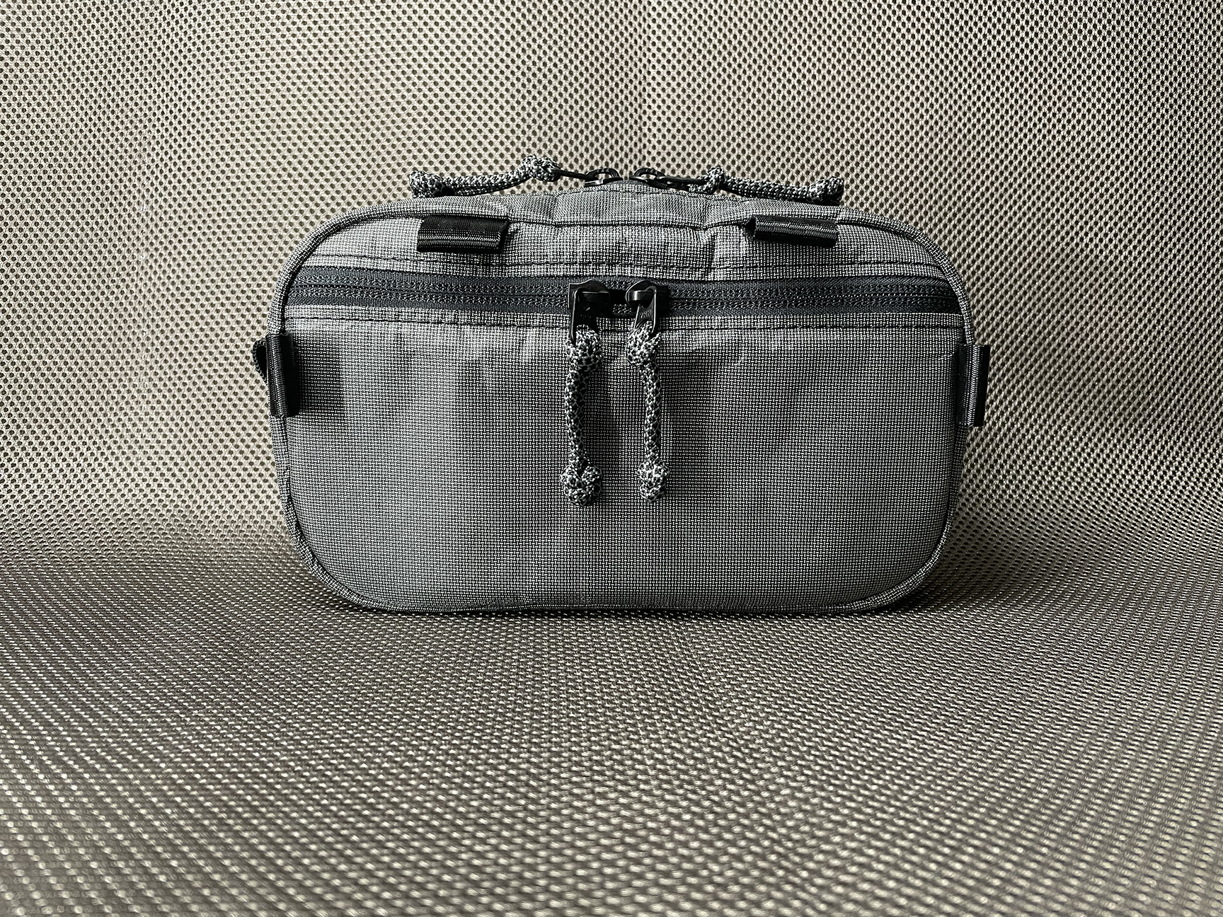 LEB Oct03b Ultra100 Storm Gray UHMWPE Black 02.png