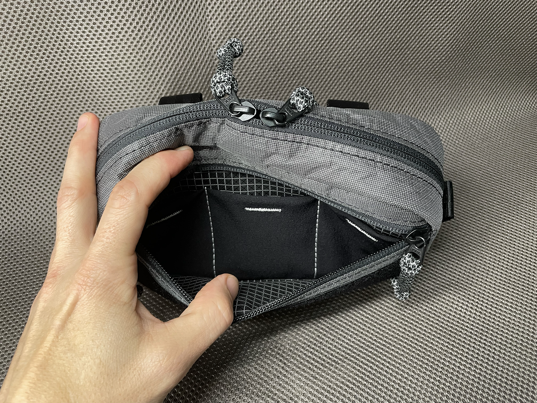 LEB Oct03b Ultra100 Storm Gray UHMWPE Black 03.png