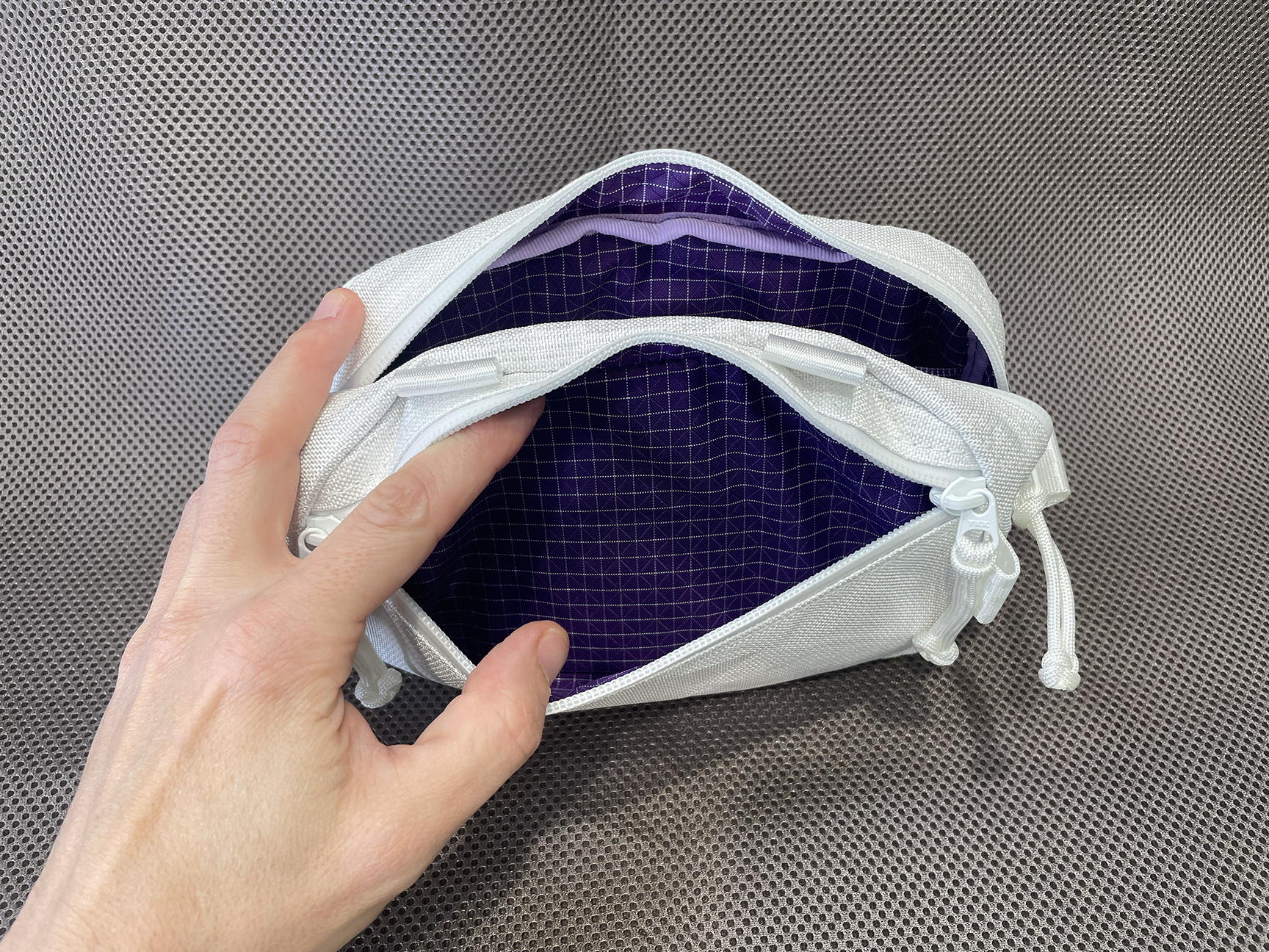 LEB Oct04 Ultra 800 White UHMWPE Purple 05.png