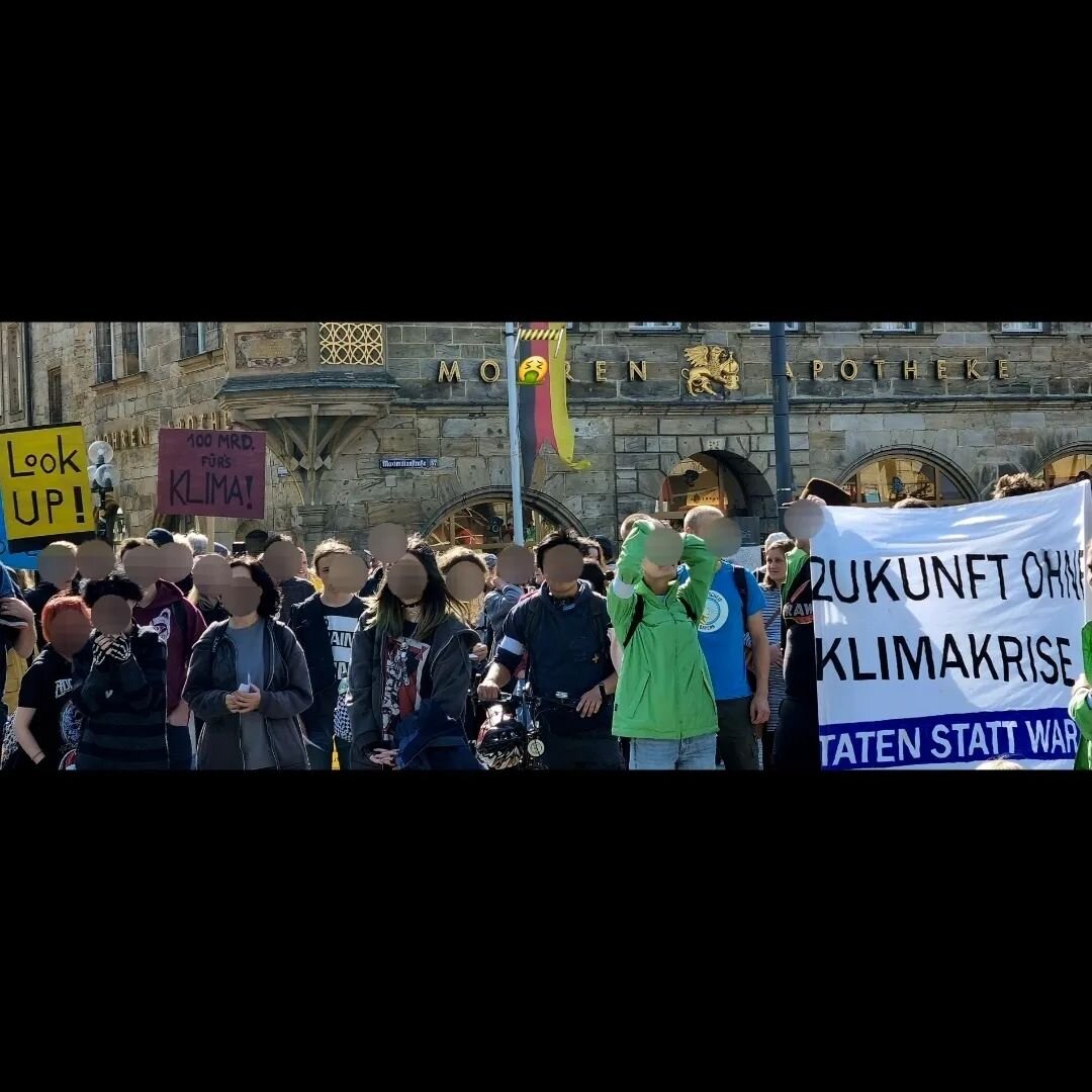 Klimastreik @ Climate Strike and the 
M🚧Word vs N🚧Word (Mohren🚧Apotheke) without Trigger🚧Warnung in the City of #bayreuth was a spoiler and disturbing 

One person from the climate strike demonstration said, after the demo, she confronted the pha