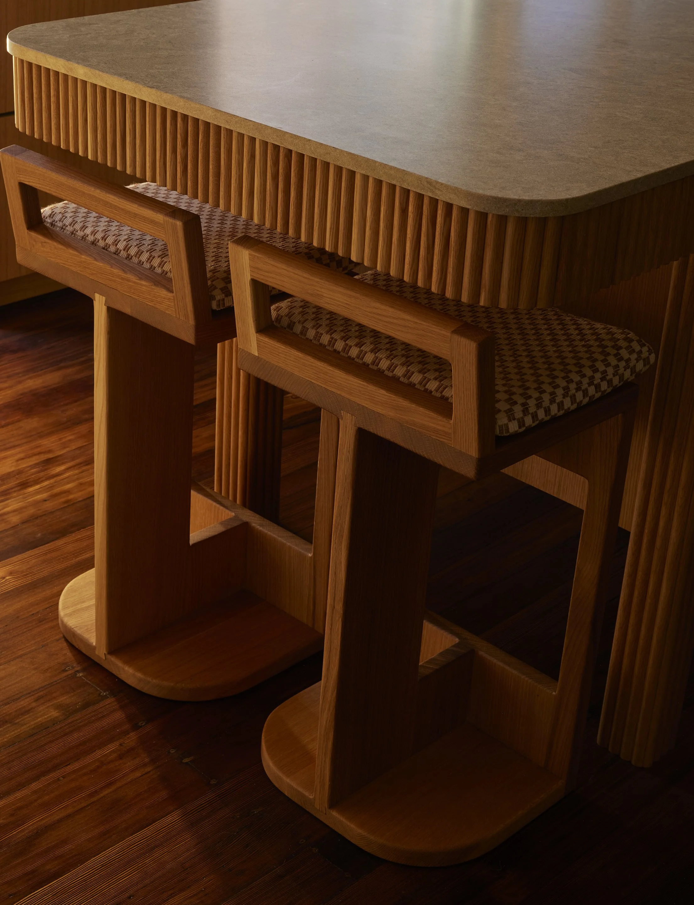 beau-geste_echo-park-contemporary-kitchenstools.jpg