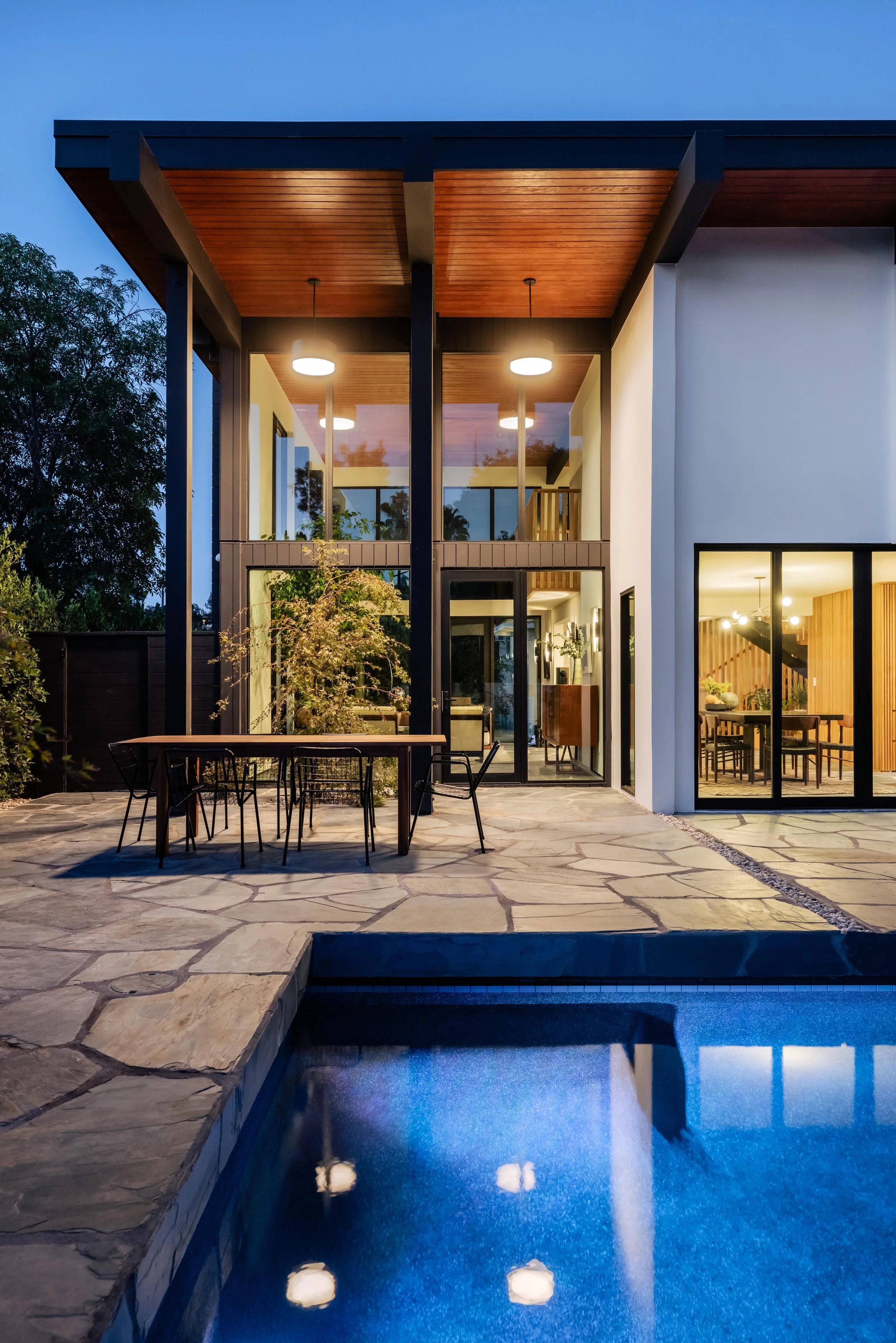 beau-geste-studio-century-mcm-outdoor-dining.jpg