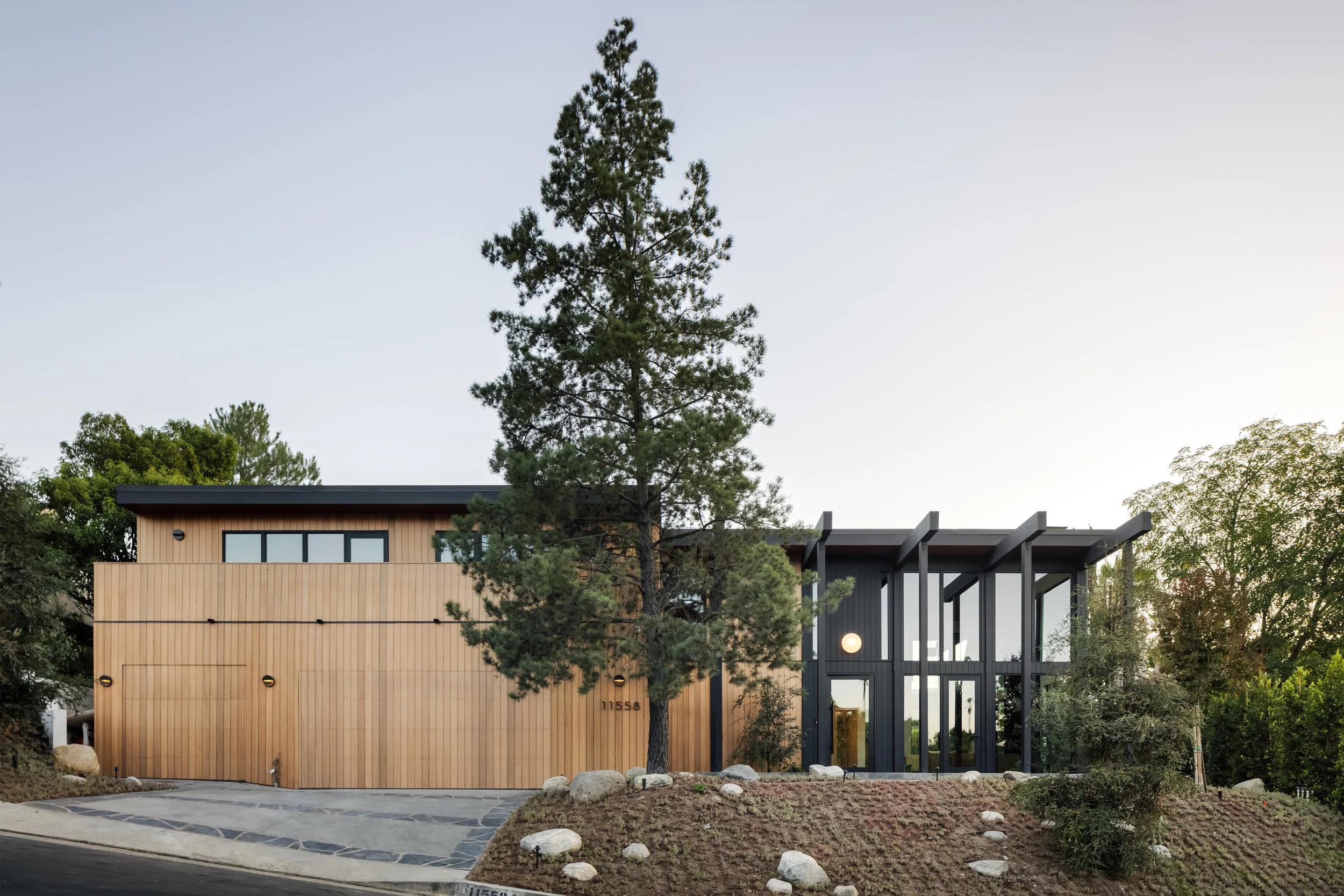 beau-geste-studio-century-mcm-exterior2.jpg