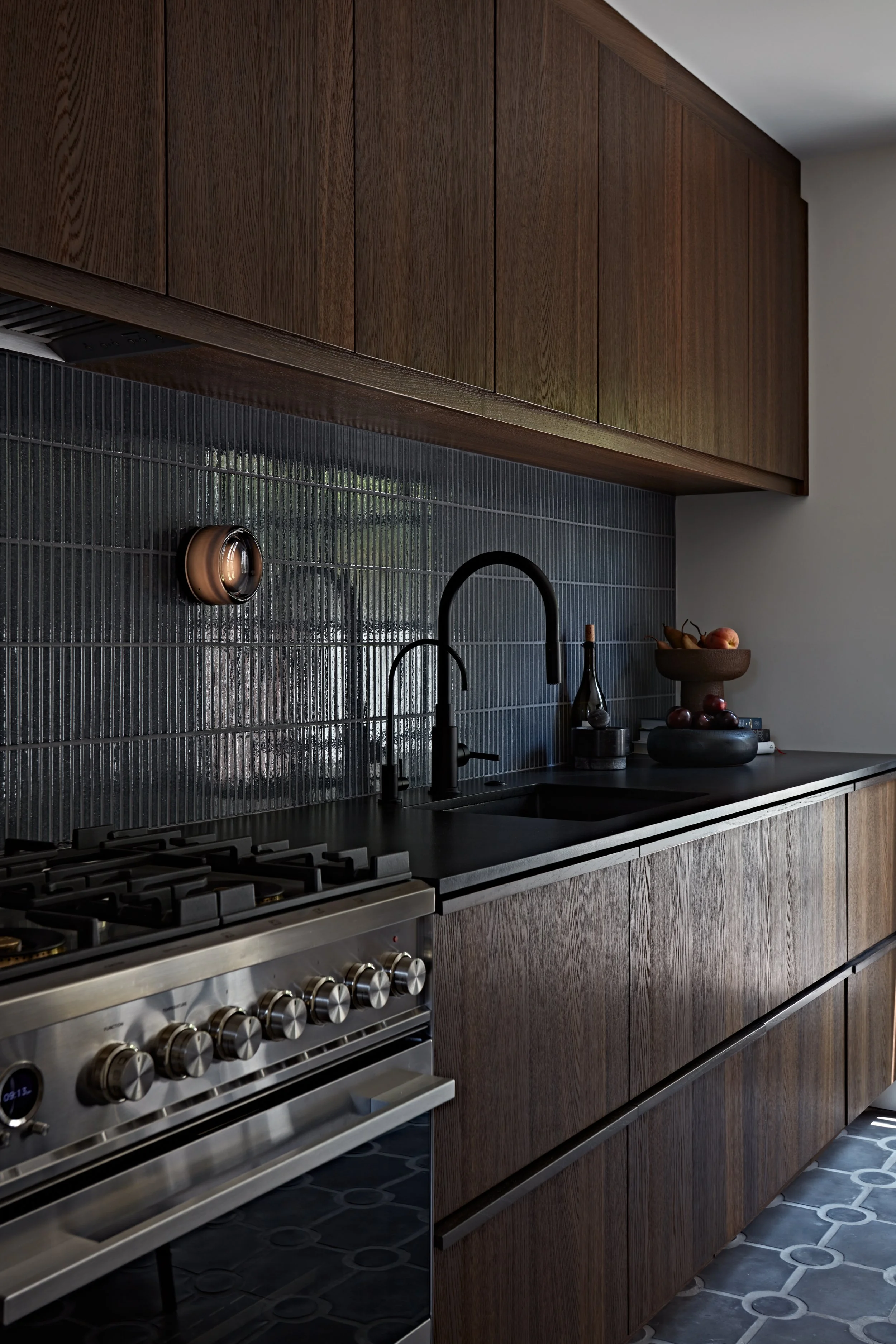 beau-geste-hollywood-townhouse-kitchen-counter4.jpg