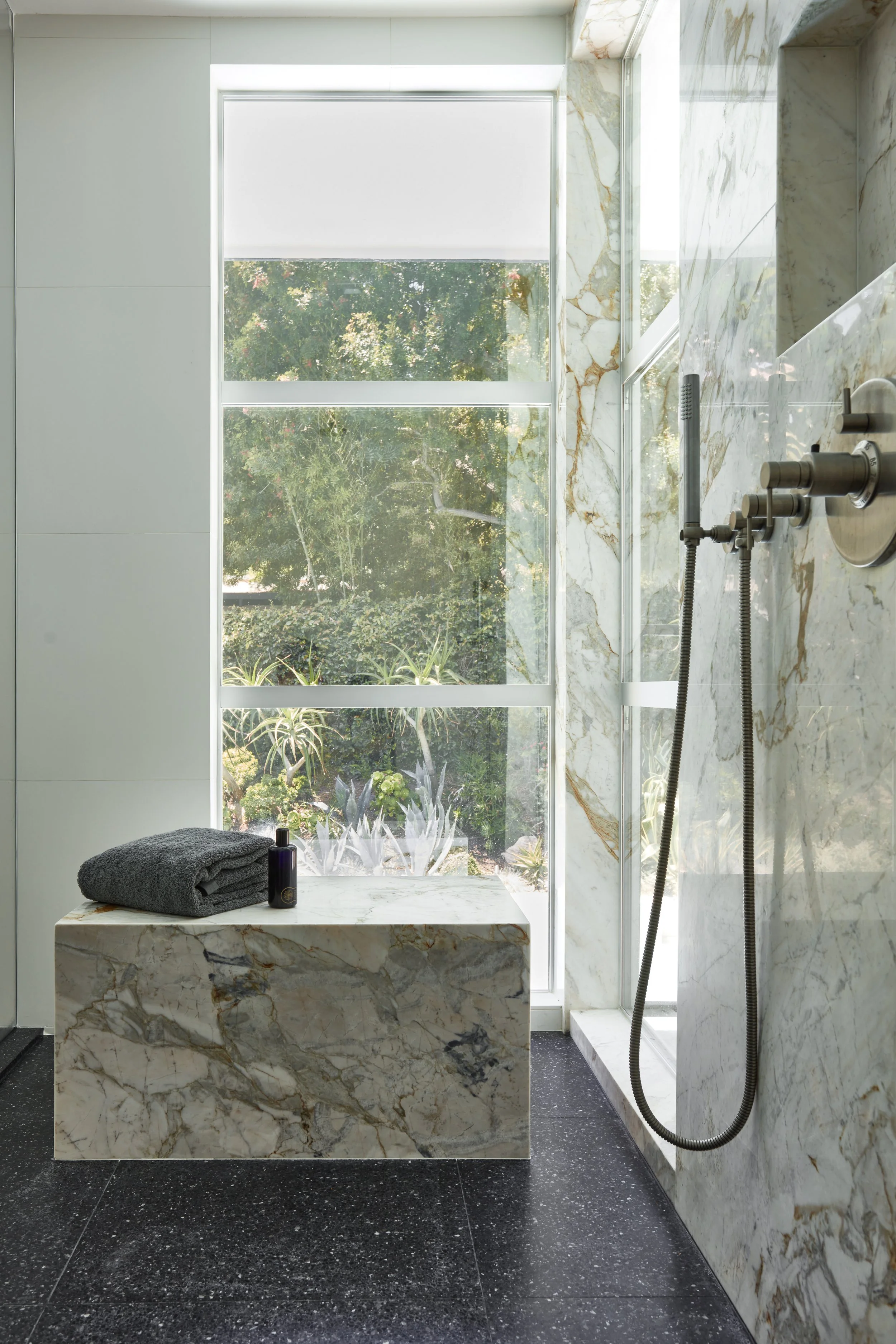 beau-geste-nichols-canyon-ensuite-shower-interior.jpg
