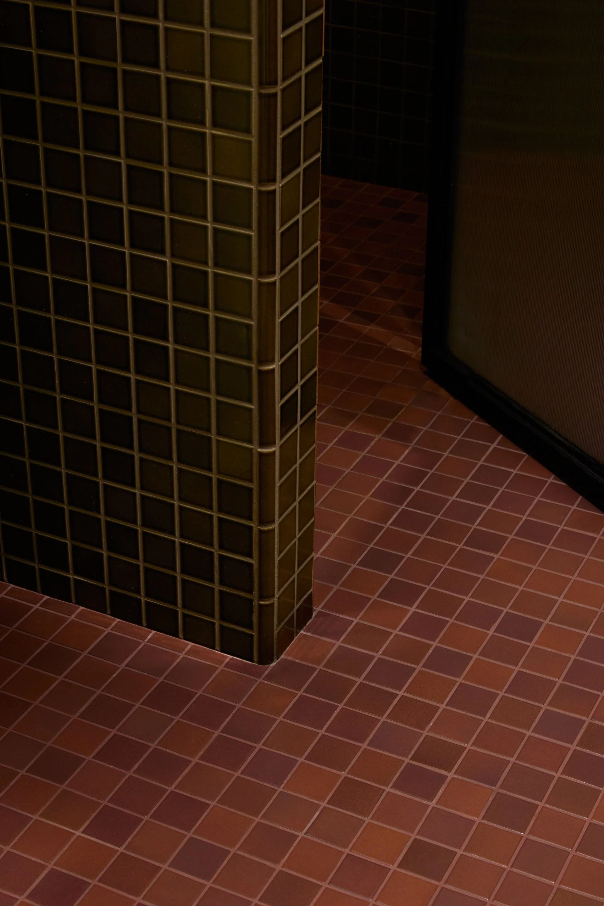 beau-geste-glassell-park-mcm-bathroom-tile.jpg