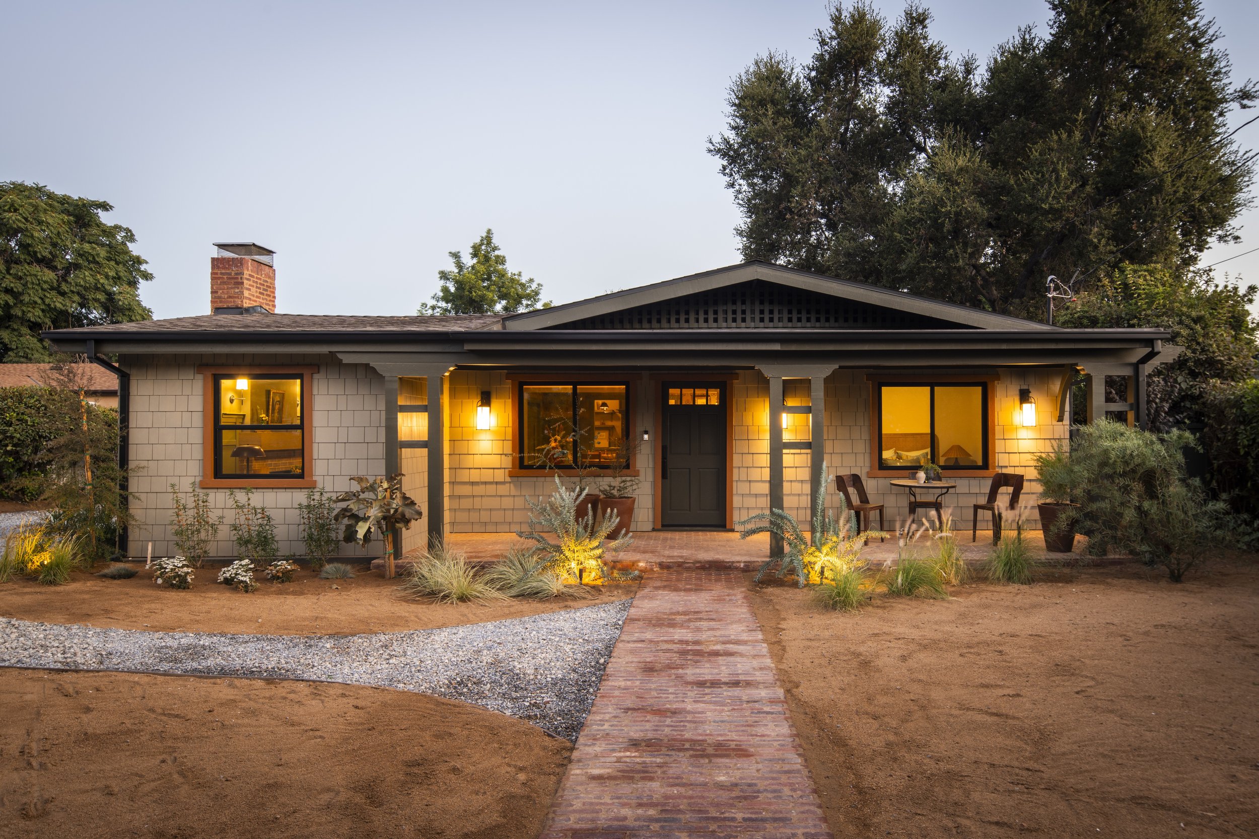 beau-geste-altadena-craftsman-front-walkway.jpg