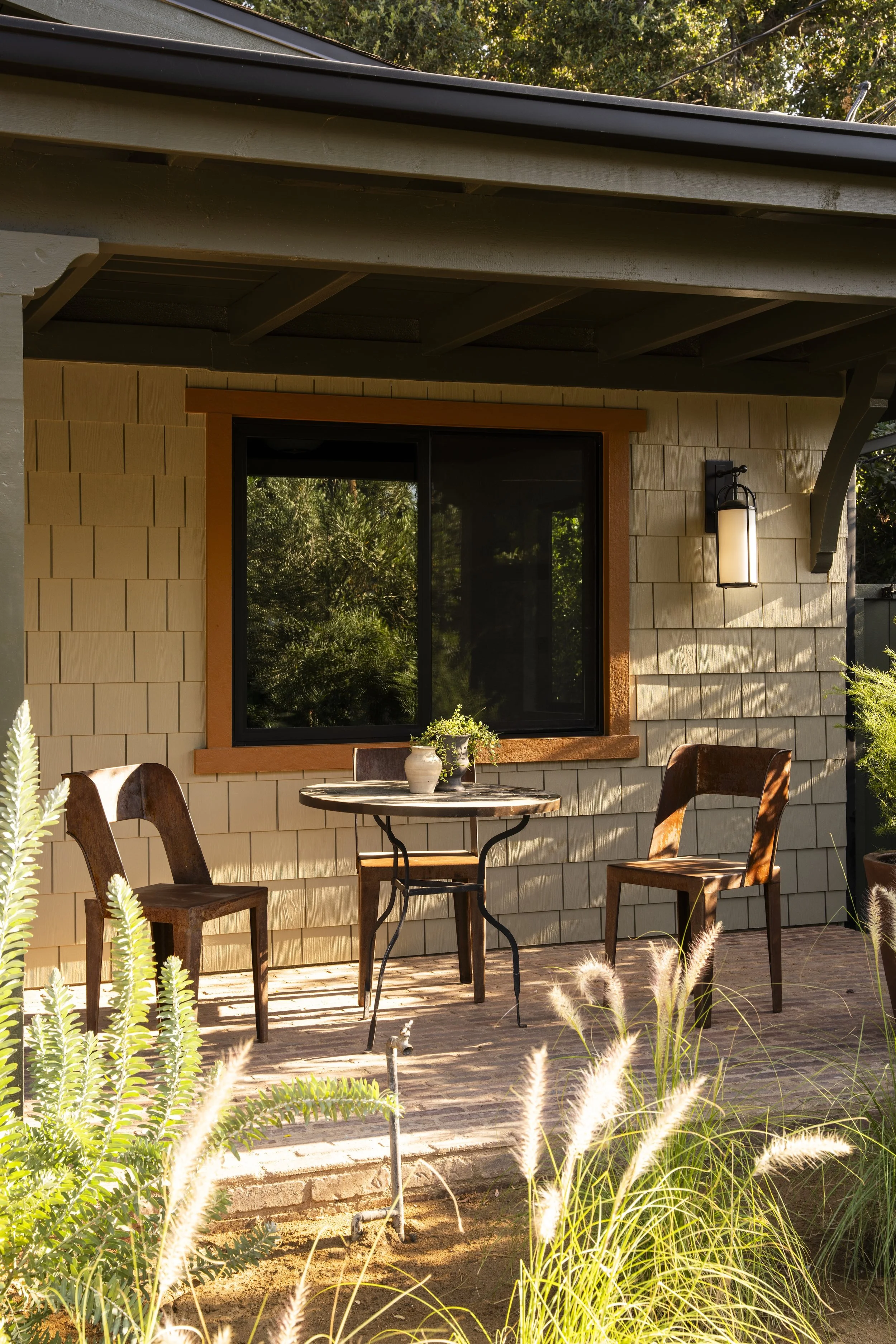 beau-geste-altadena-craftsman-outdoor-table.jpg