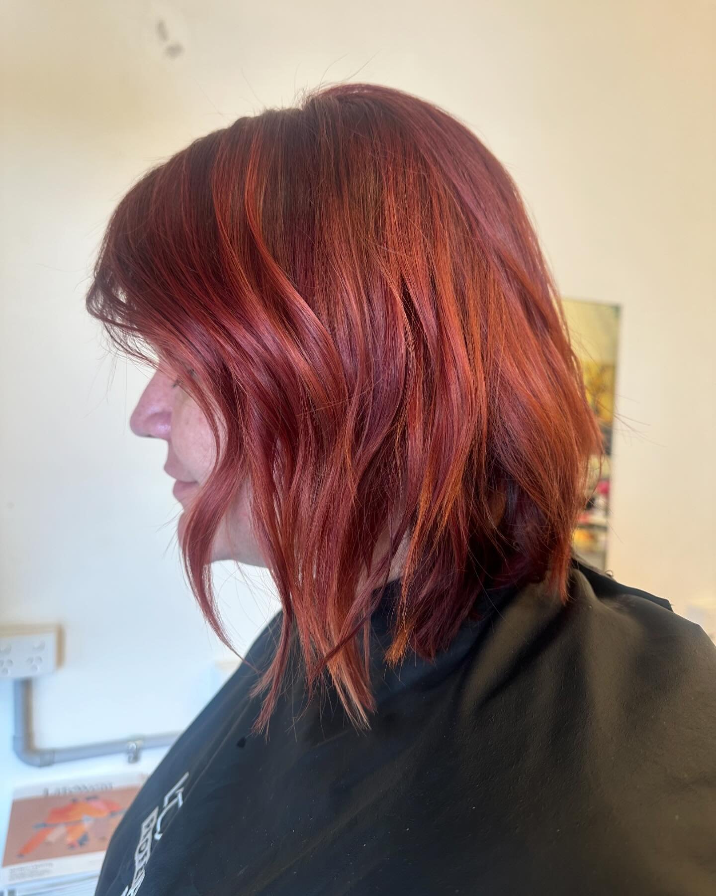Fire Red!! ❤️&hearts;️🌹💄

Can&rsquo;t wait to enter this week with this amazing transformation, please follow the slide to see all the stages of this colour!!🍒

We used Inoa hair colour a permanent colour ammonia free that delivers the best and vi