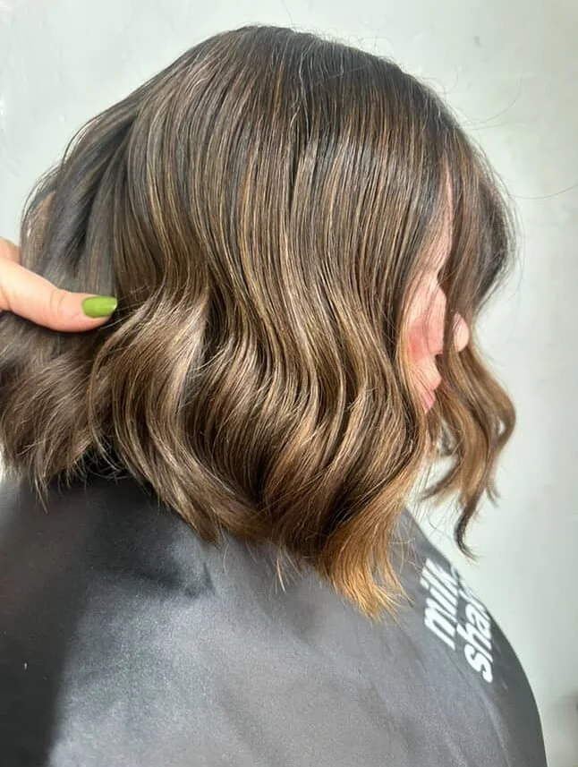 Mocha Bob ☕✨

Rich, dimensional and with soft grey blending - the perfect low-maintenance brunette.
 
Book your appointment today!

#MochaHair  #GreyBlending  #FreshHair  #GlossyBob  #HawthornHair  #MelbourneSalon  #salon35018  #HealthyHair  #Brunett