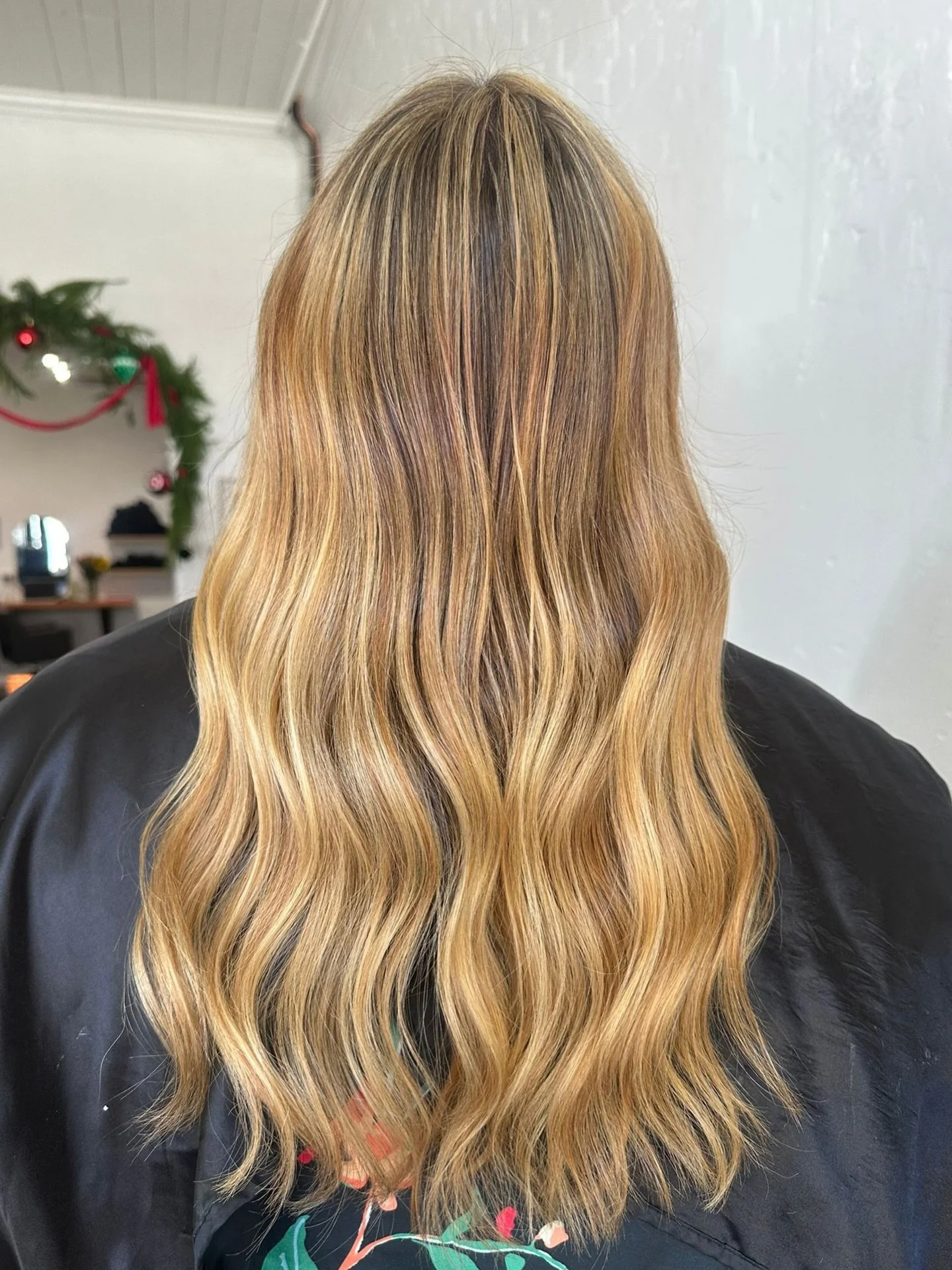Beautiful warm blonde ☀️

DM or click the link in bio to book in

📍Hawthorn, Melbourne

#salon35018 #summerblonde 
#melbournehair