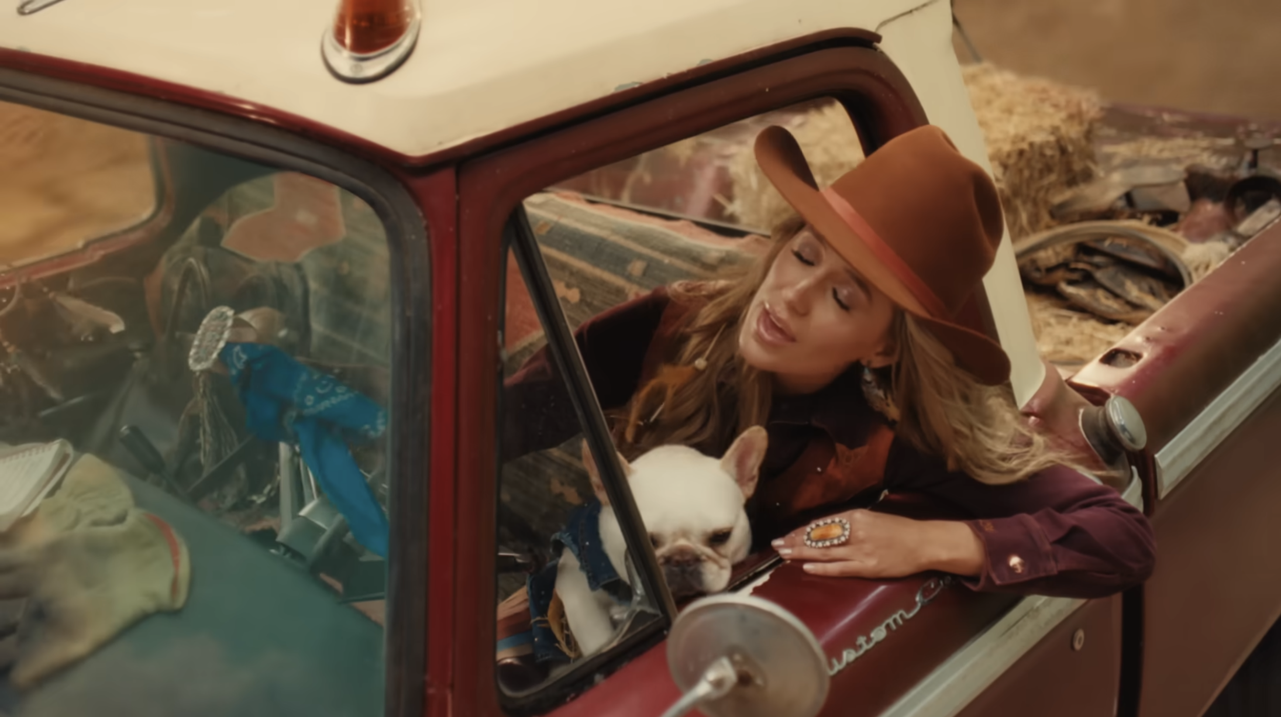 Somewhere Over Laredo - Lainey Wilson