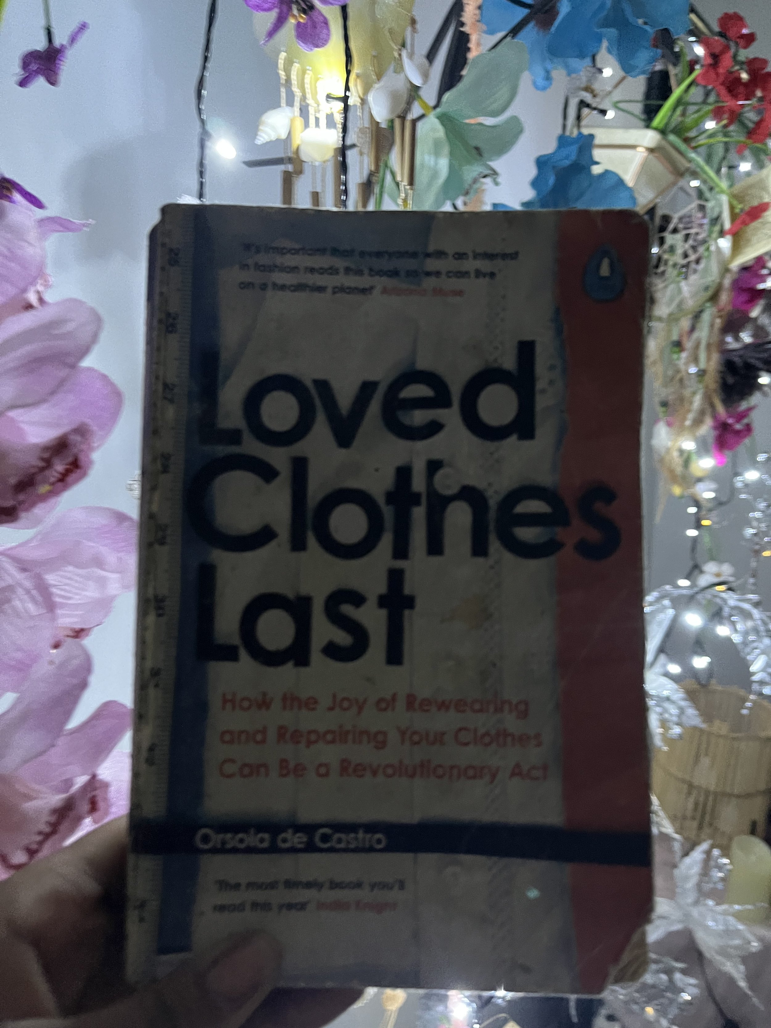 On the 5th Day of Christmas there was trash!? Chapter 7 of Loved Clothes Last