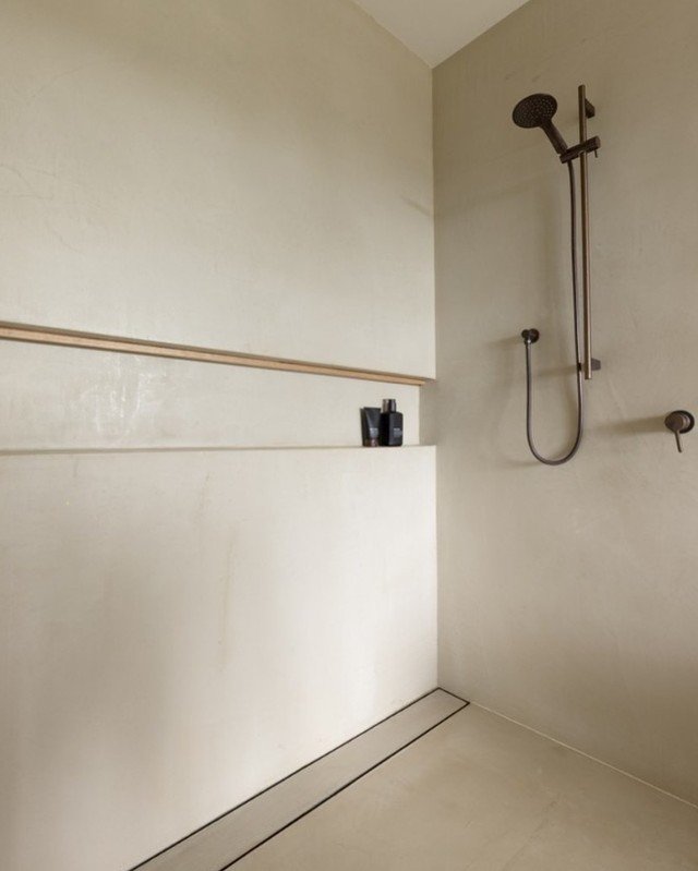 Grout-Free Microcement Shower