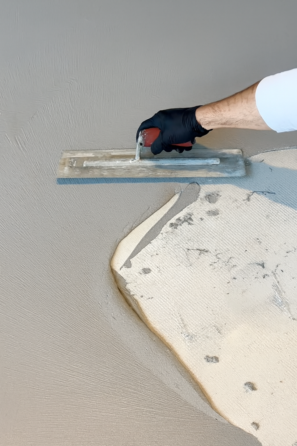How to Choose Flooring for Investment Properties — And Why Microcement Works