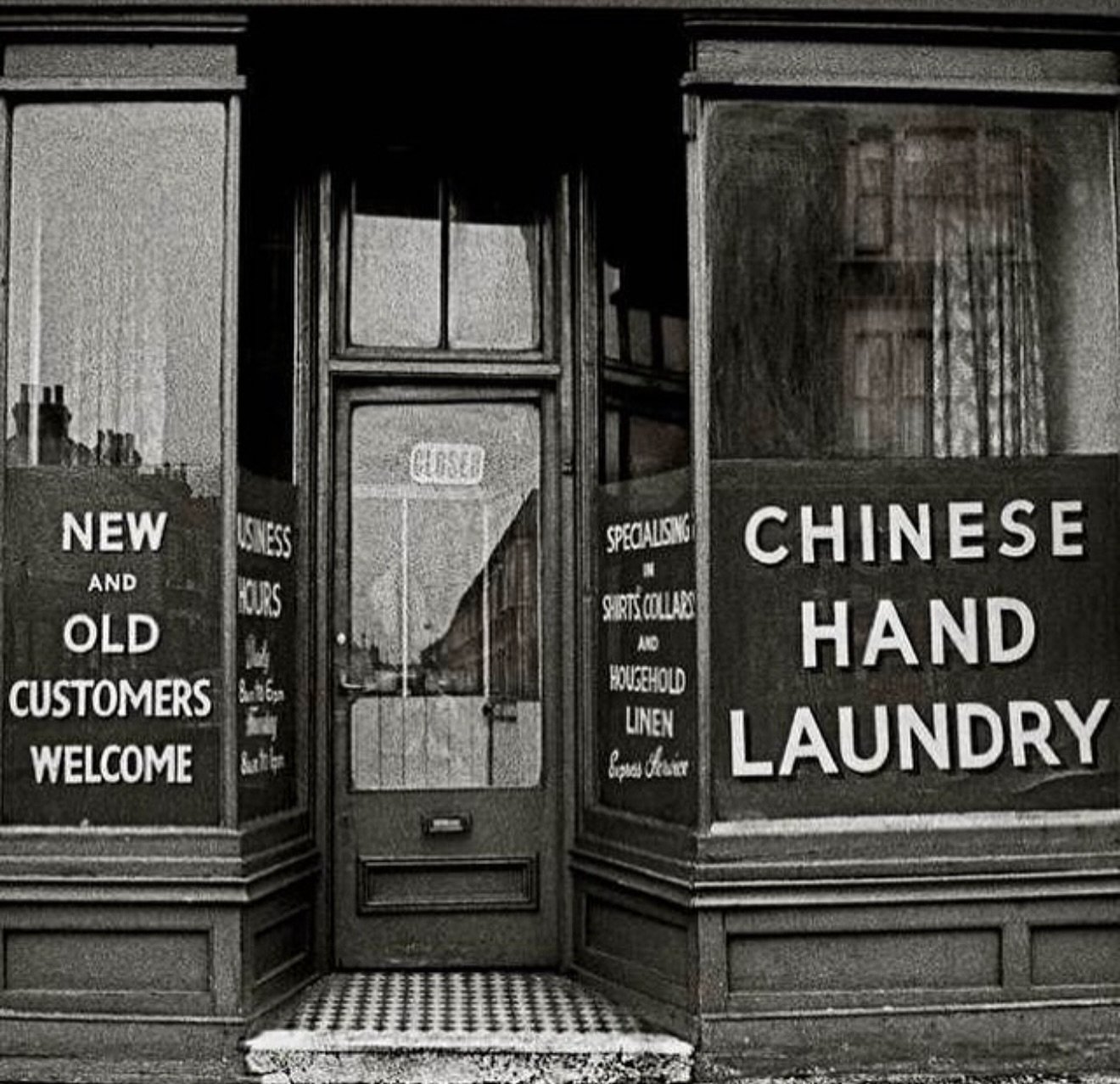1930&rsquo;s Chinese Laundromat 🧺❤️
.
.
.
#enterthedragon #laundry #washandfold #washandpress #handfinished #handmade #dryclean #nyc #newyorkcity #mahnattan #pickup #delivery #pickupanddelivery #washandfluff #chineselaundryinc #chineselaundry #handp