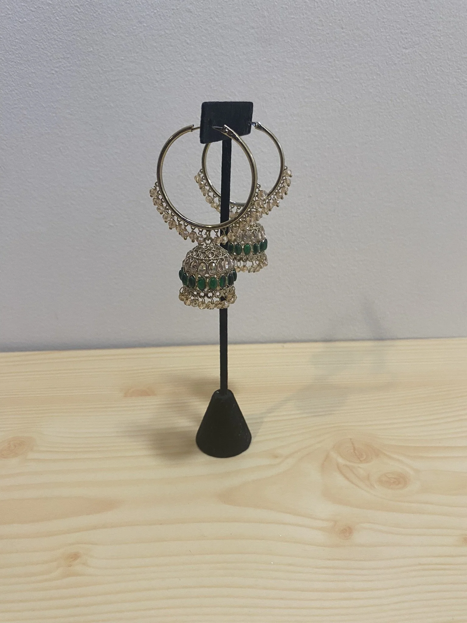 Jumki Waliyan with Oval Stones