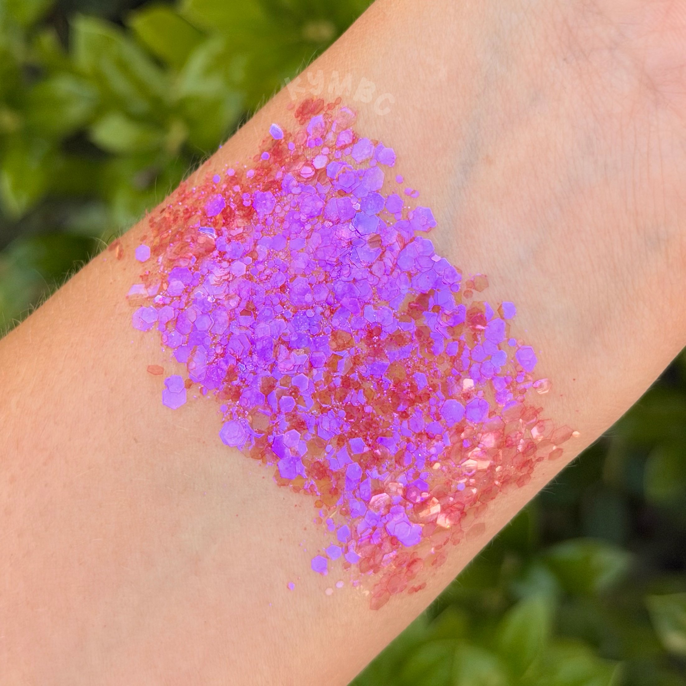 DRAGON FRUIT DREAMS HAIR GLITTER