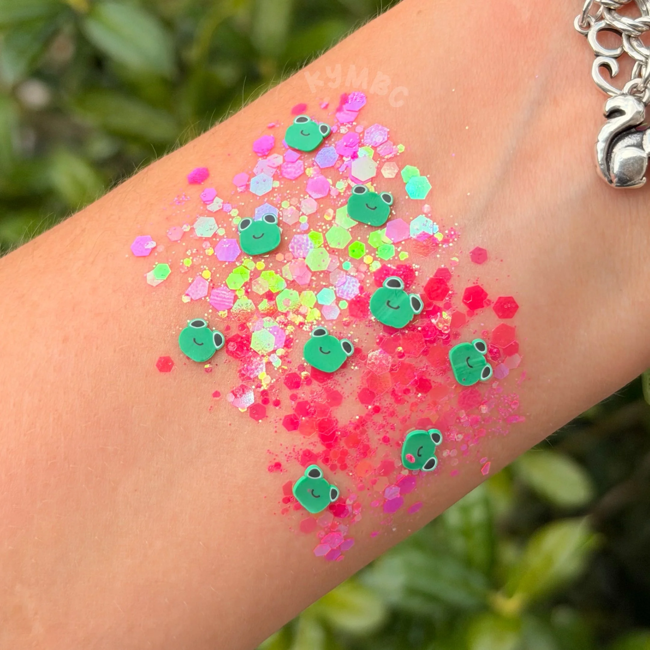 TOADALLY CUTE  HAIR GLITTER