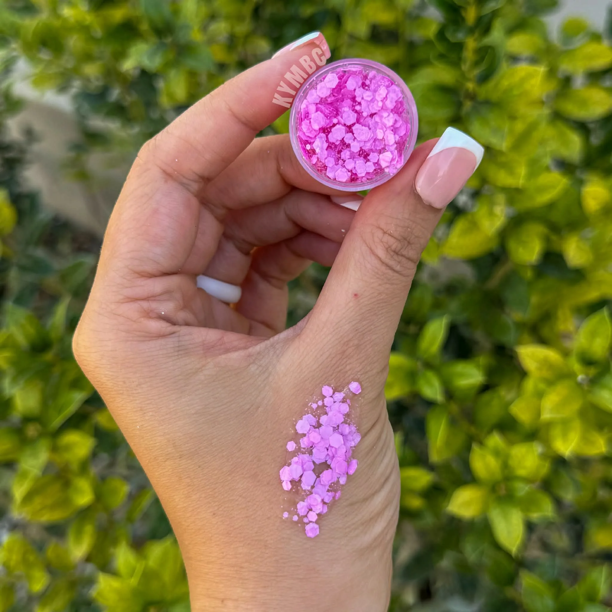 BUBBLEGUM HAIR GLITTER