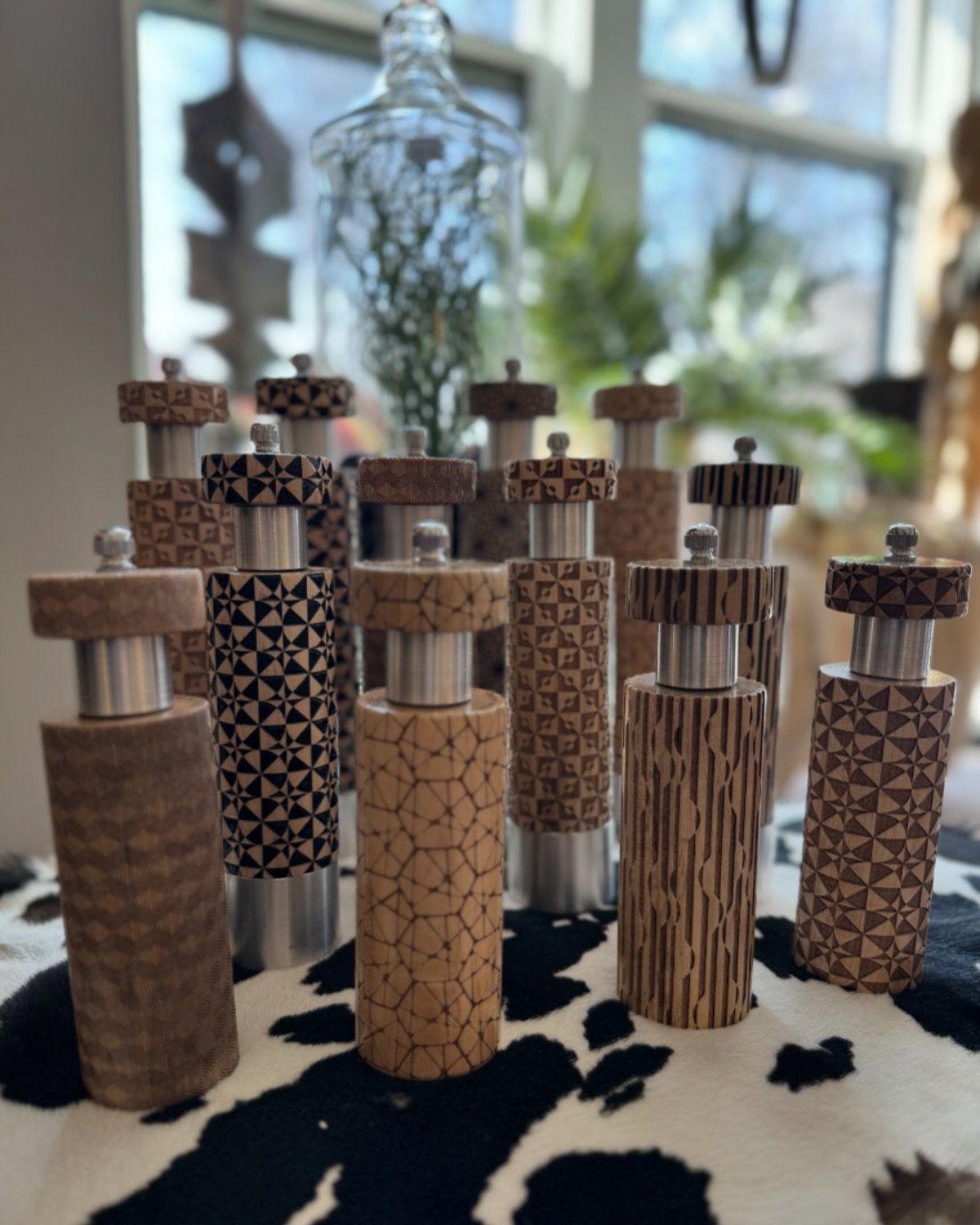 Take a look at these awesome new grinders ✨

Crafted with precision and passion, each piece is artistically crafted yet durable. Embrace the artistry of cooking with tools that are as beautiful as they are practical. 

Stop in and find all of our uni