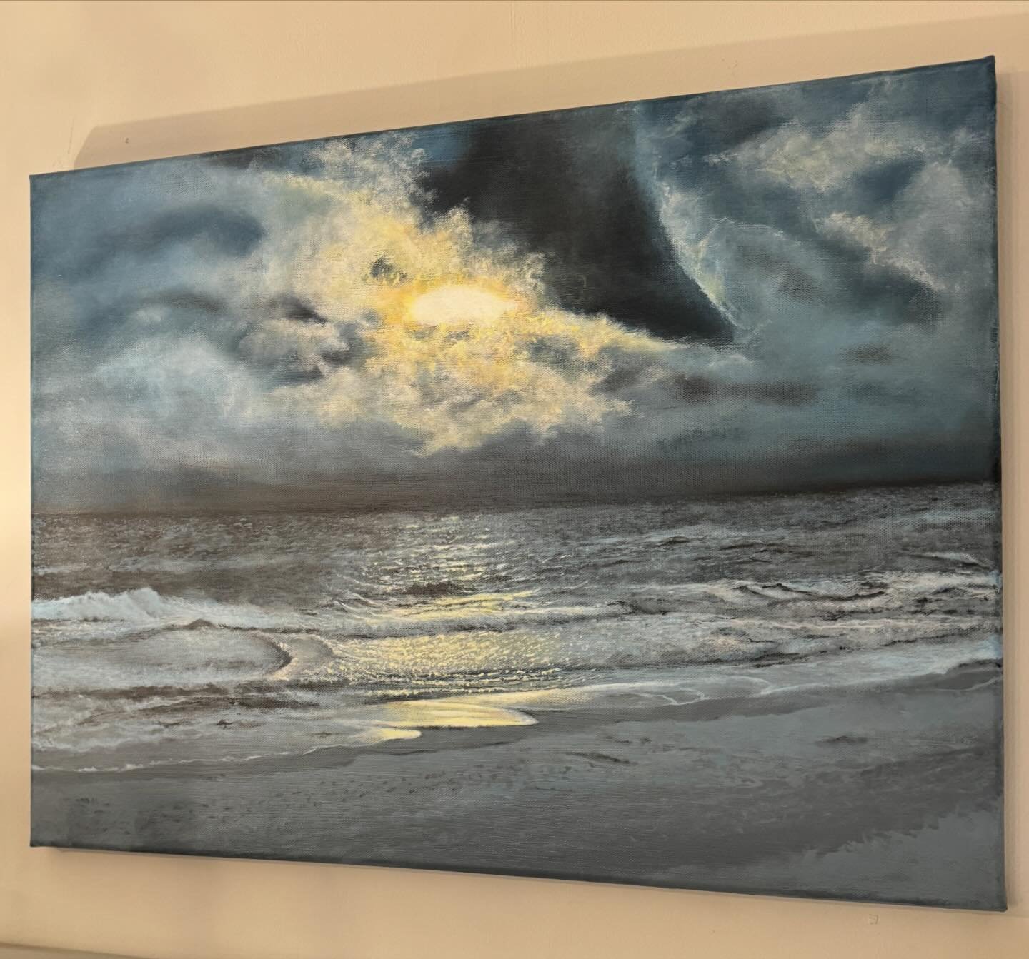 Meet local artist Alan Thomas and his acrylic art on canvas 🖼️ 

Alan likes to think of painting as creating an experience. Hopefully, a strong one for the viewer. Alan loves the process of creating art, and his desire is that anyone viewing his wor