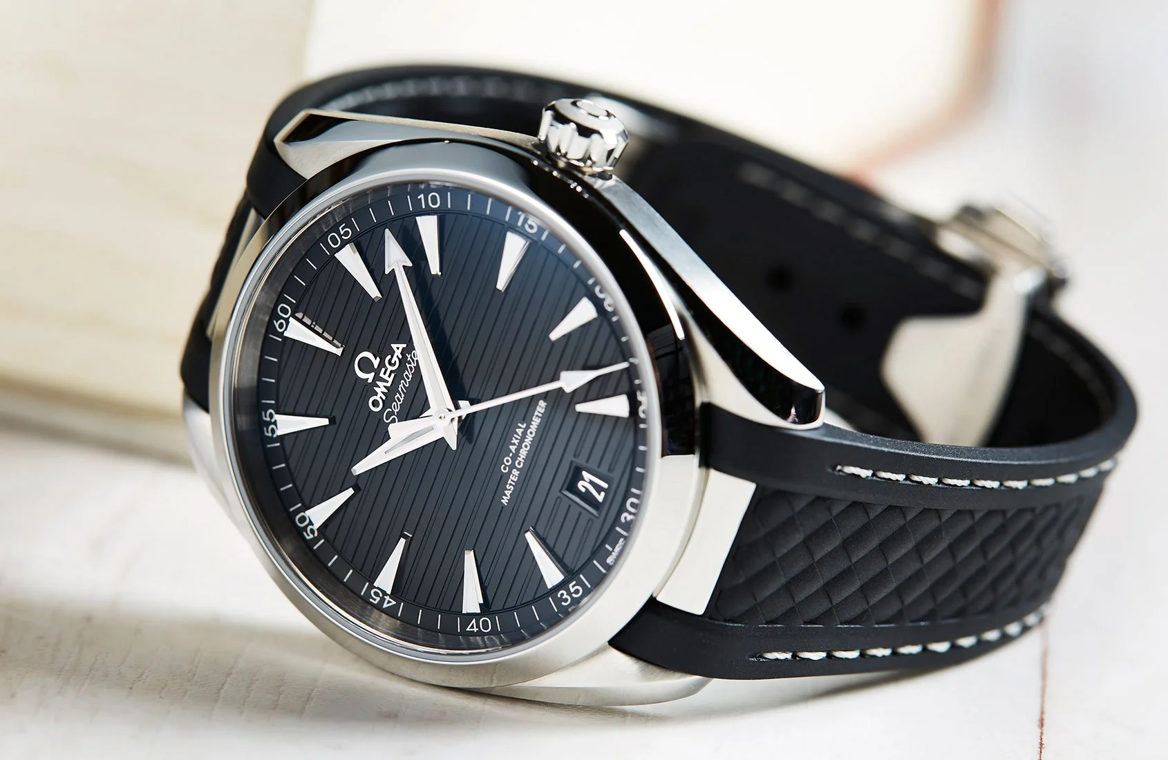 omega aqua terra strap options