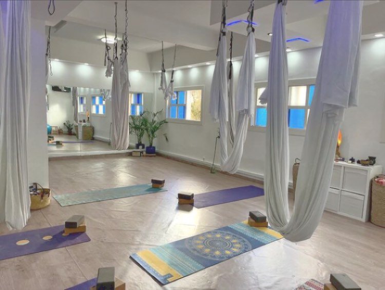 Bienvenue &agrave; l&rsquo;Espace 🤍
Retrouvez-nous dans ce cocon de bien-&ecirc;tre, lumineux et cosy &agrave; Talborjt.

✨ Au programme : 12 cours hebdomadaires, des cours priv&eacute;s sur demande et une ambiance 100% douceur pour des pratiques qu