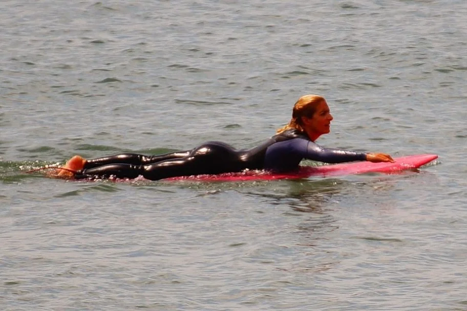 Ce qui me manque le plus pendant cette grossesse 🤪🤰?

Non ce n&rsquo;est ni le roquefort 🧀, ni m&ecirc;me les steaks saignants 🍔, les sushis au saumon 🍣 ou la coupe de champagne 🥂 pour les belles occasions&hellip;:
C&rsquo;est juste le surf 🏄?