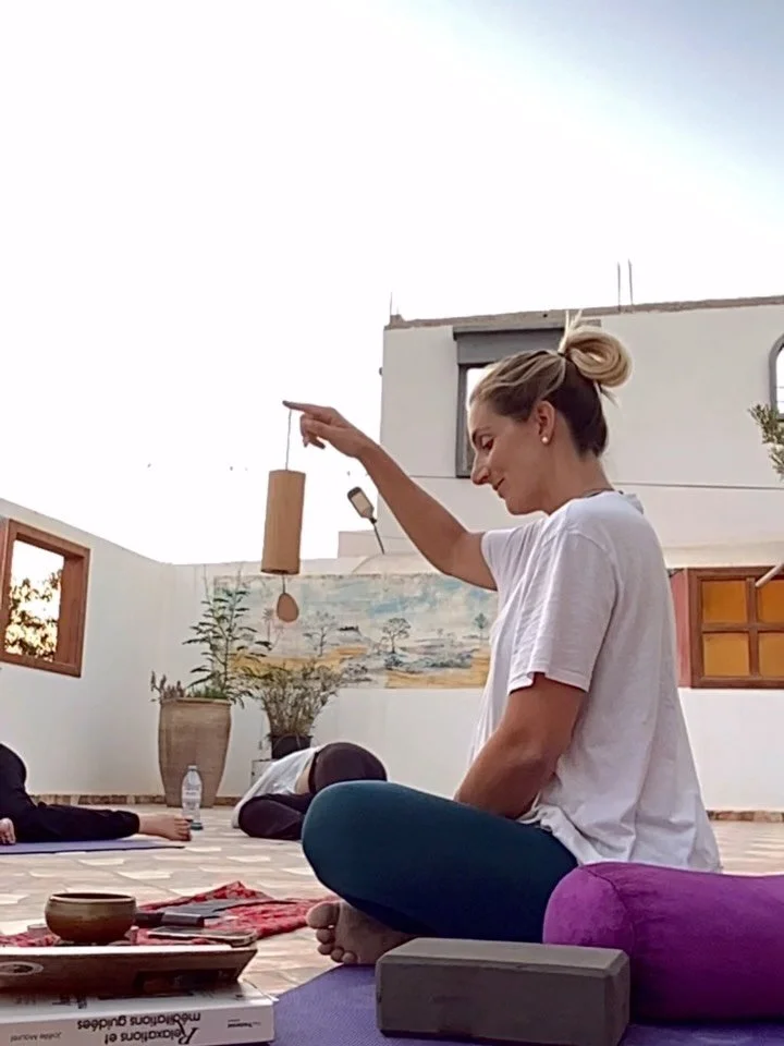 Ces 4 derniers jours, Virginie et ses copines m&rsquo;ont fait confiance pour leur organiser leur retraite de 4 jours !
4 jours de yoga et de pilates en plein air, de journaling et d&rsquo;exploration personnelle, de la randonn&eacute;e, un Hammam, u