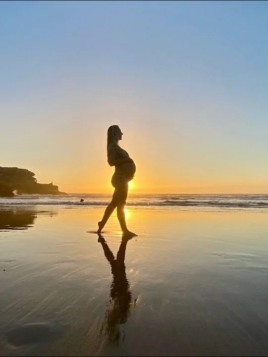 Immortaliser les derniers jours de maman kangourou avec un coucher de soleil incroyable ✨