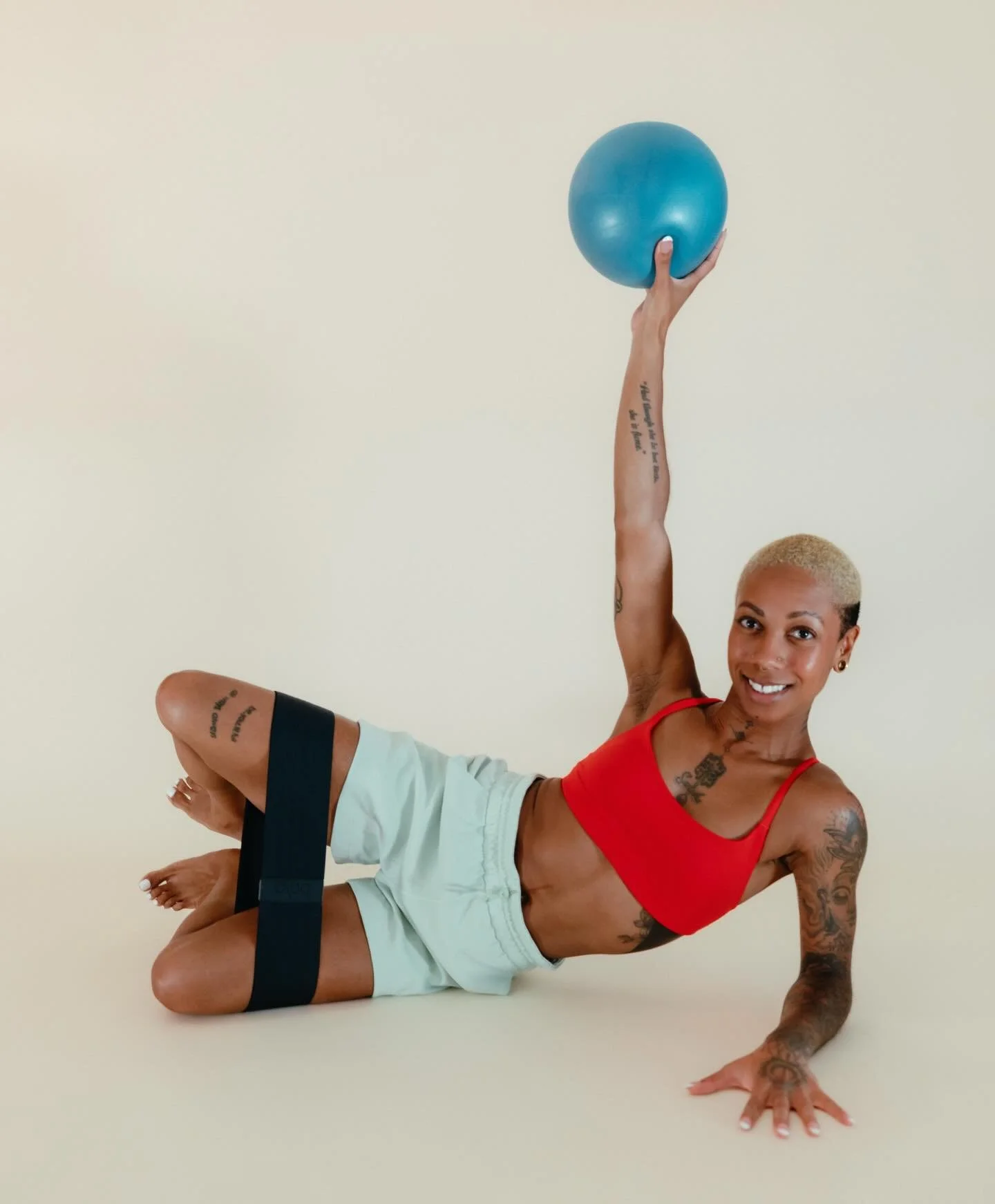 JO IS BACK + we cannot wait to move and heat up with her tonight! 

2 spots left for BARRE EX AT 5 PM tonight 

THURSDAY 9:15 AM BARRE + 10:30 AM YIN YANG ☯️