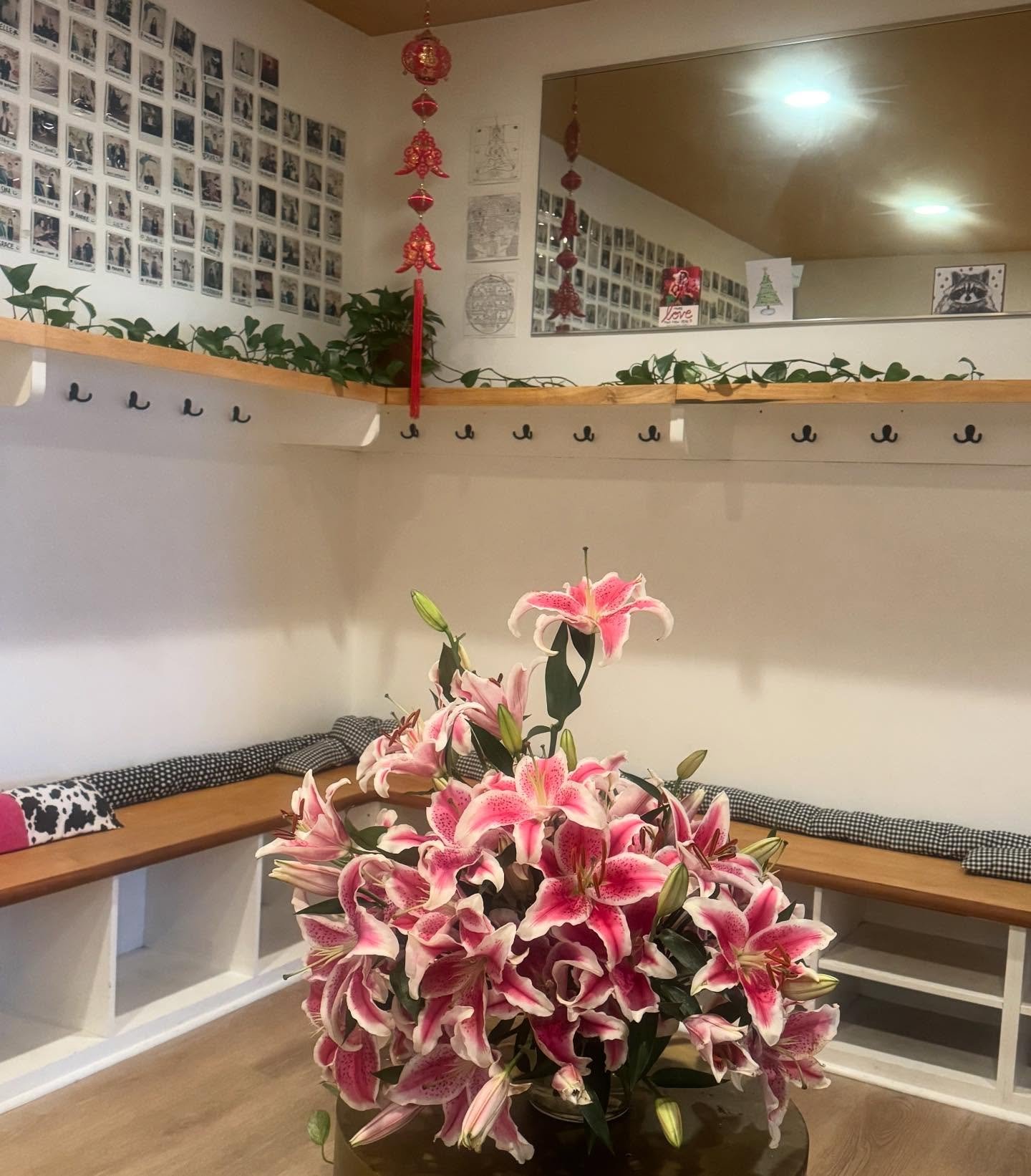 Feels like spring with this beautiful bouquet from @warm.flowers