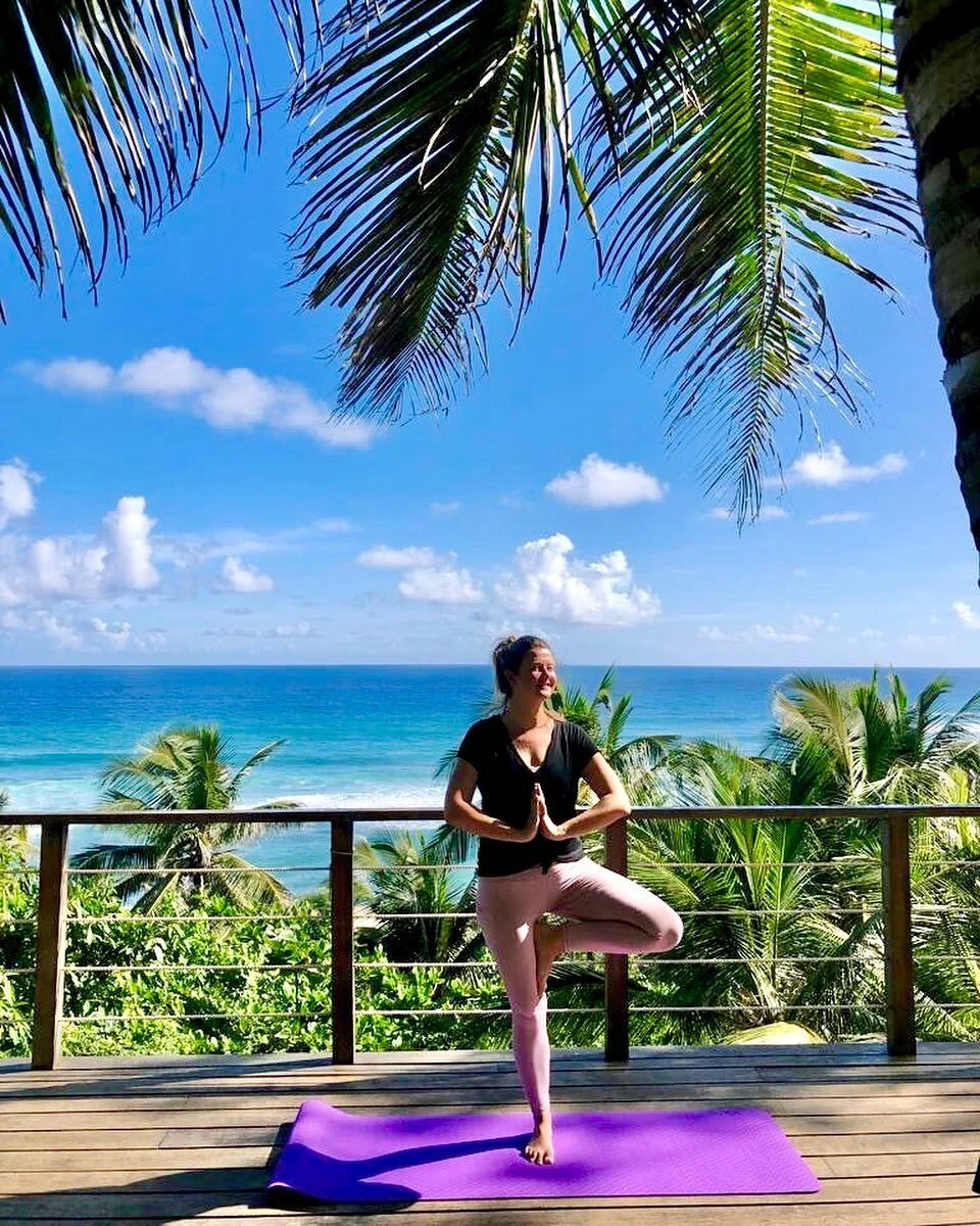 Happy International Yoga Day 🧘&zwj;♂️✨ 
Thanks to my fave yogis for keeping it real + keeping me grounded @mikaeladavis_ @santosha_yoga_barbados 

✨ 

#girlslovetravel #inspiredtravel  #thetravelwomen #dametraveler #ladiesgoneglobal #travelbug #femm