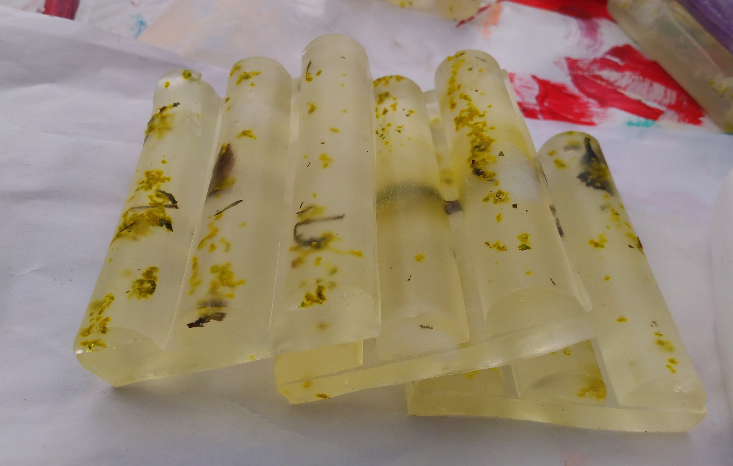 massaging handcrafted body bath soap bars peppermint lime lemon lavender coconut oil natural safe