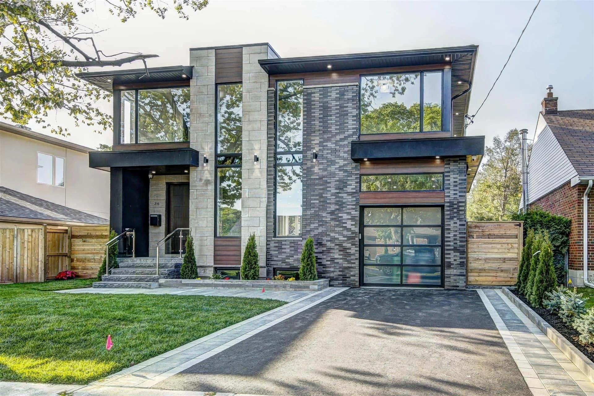 What Type of Home Addition Is Best for Small Lots in Toronto?